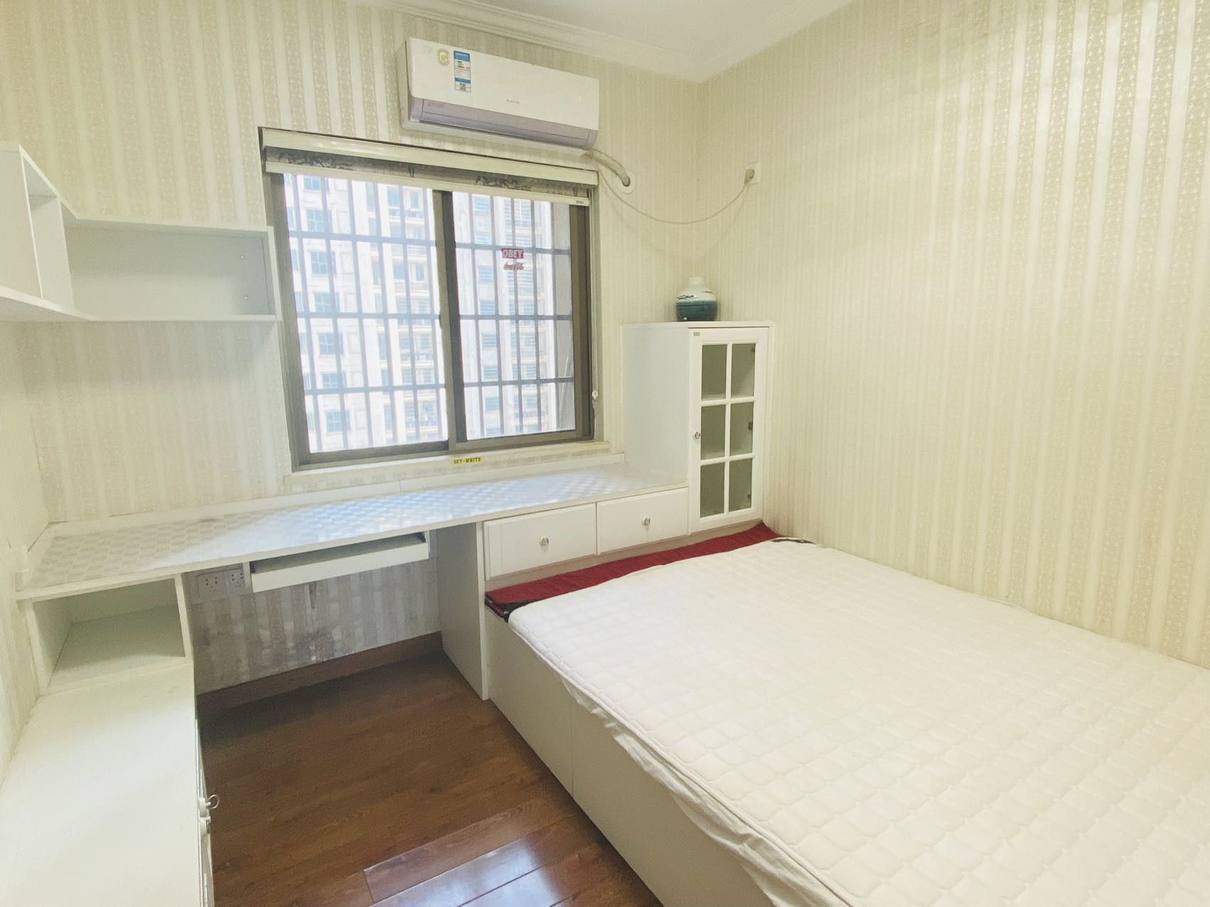 碧桂园 3室2厅2卫 2000.0元/月 碧桂园 3室2厅2卫 2000.0元/月室内图