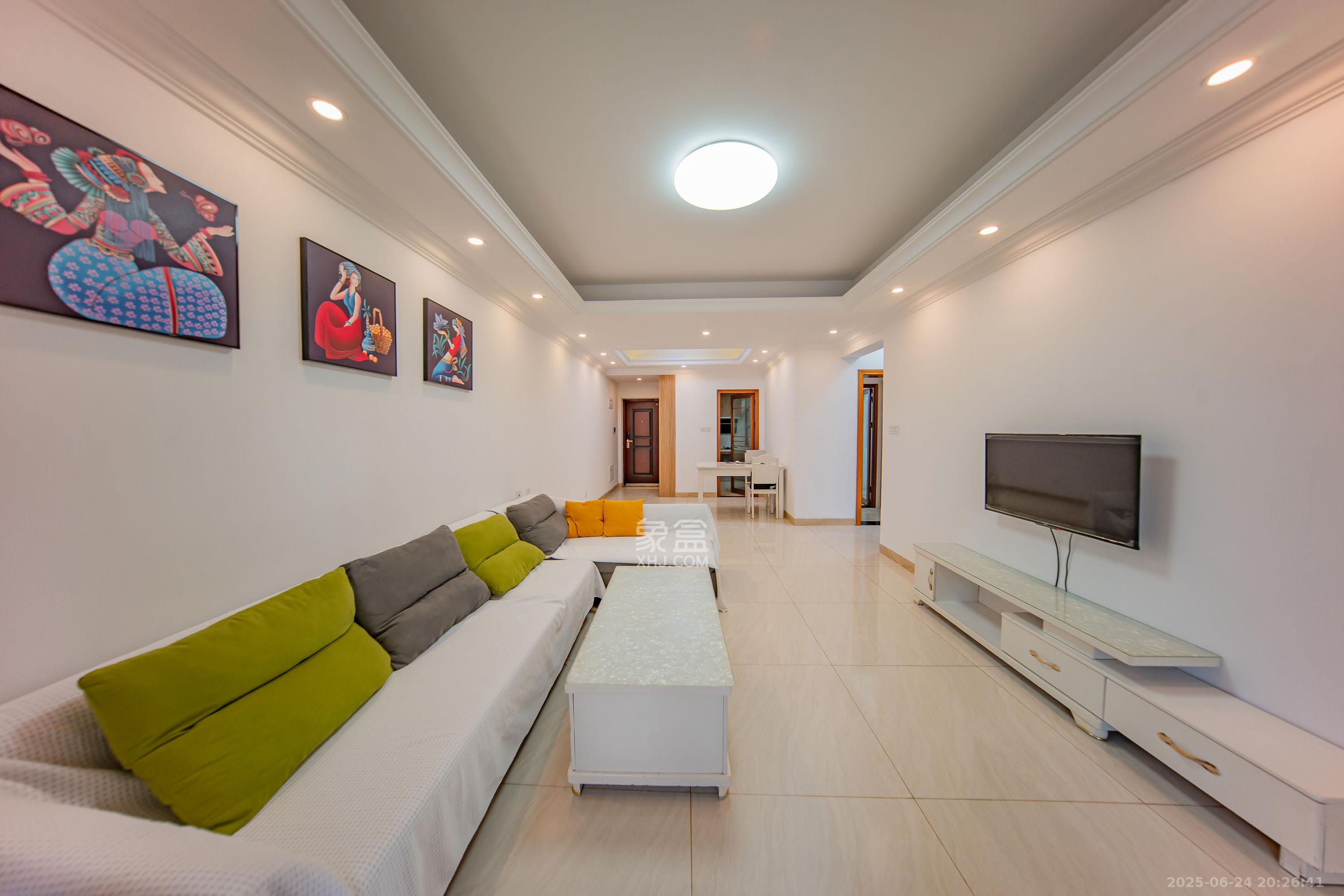 江山帝景哈佛 3室2厅1卫 91.88万 江山帝景哈佛 3室2厅1卫 91.88万客厅