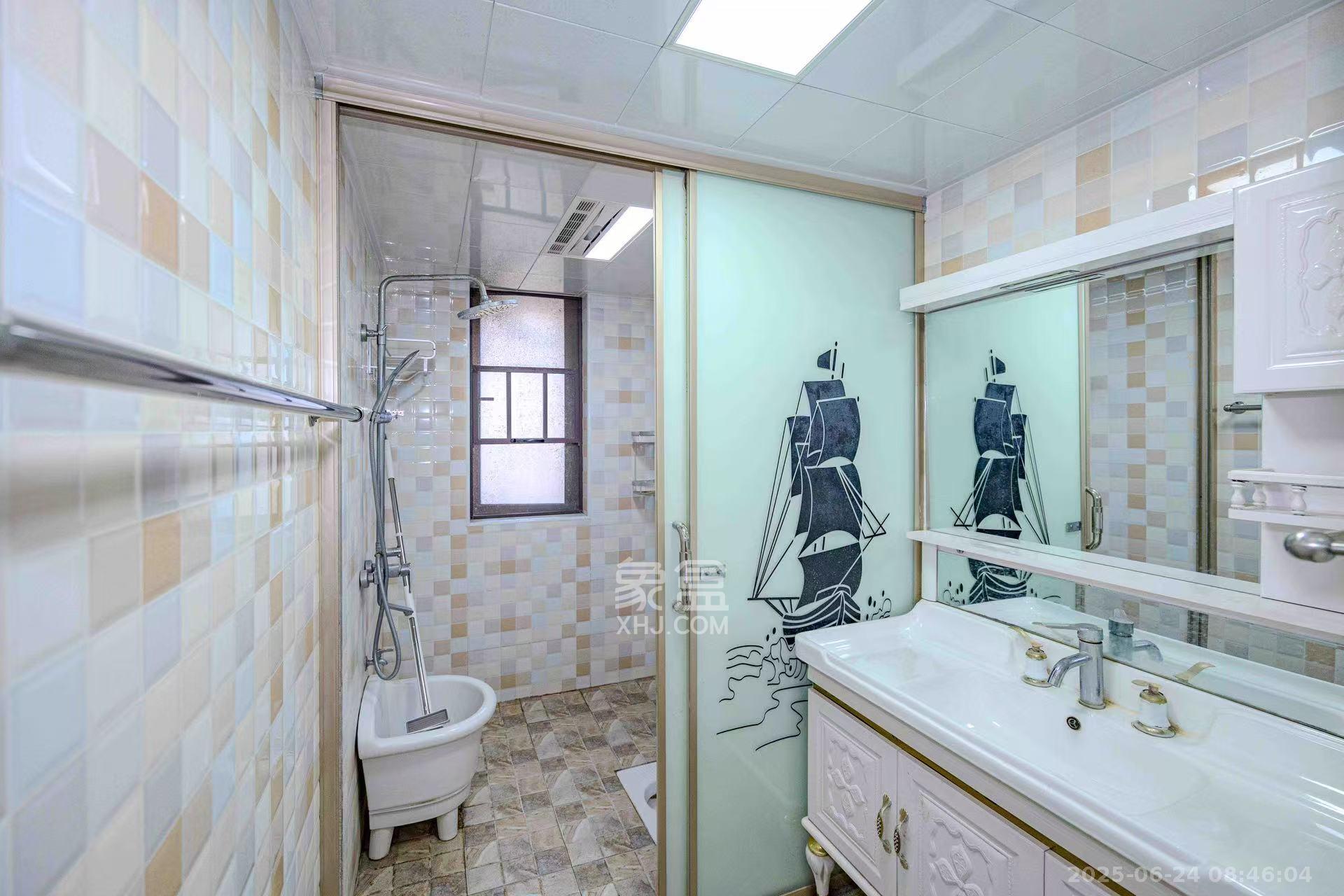 达美D6区  4室2厅2卫   3500.00元/月室内图