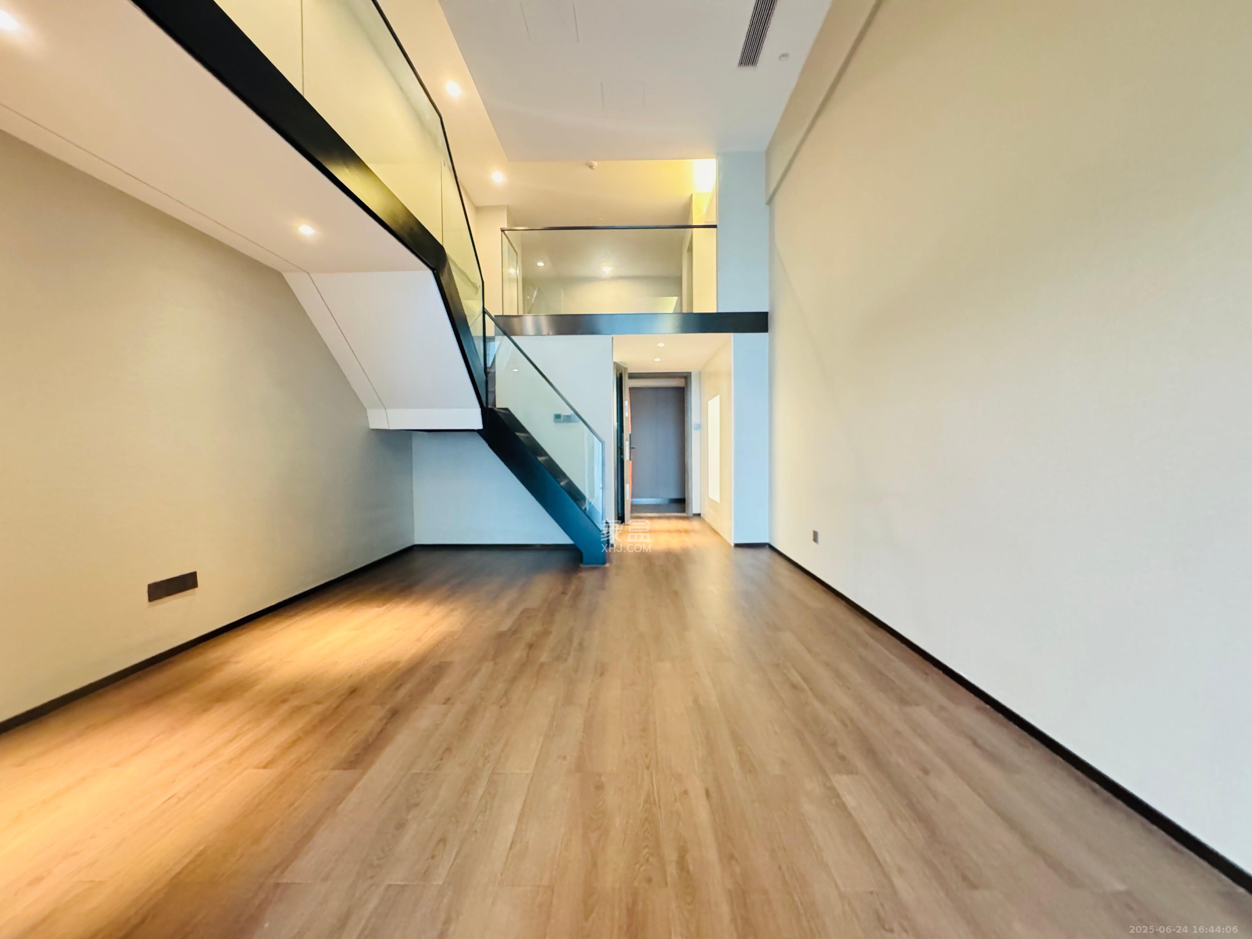 达美寰宇中心 2室2厅1卫 3500.0元/月 达美寰宇中心 2室2厅1卫 3500.0元/月室内图