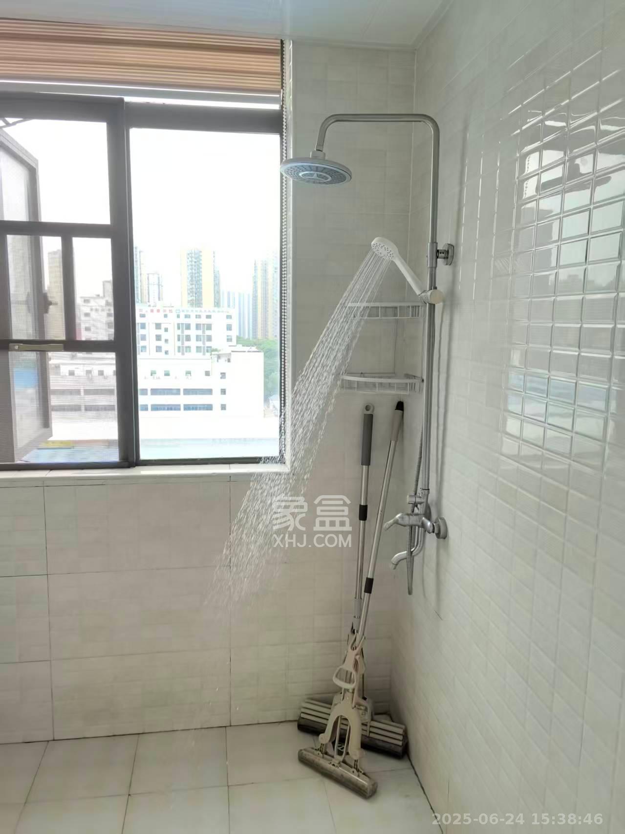艾美潇湘  4室2厅2卫   2700.00元/月室内图