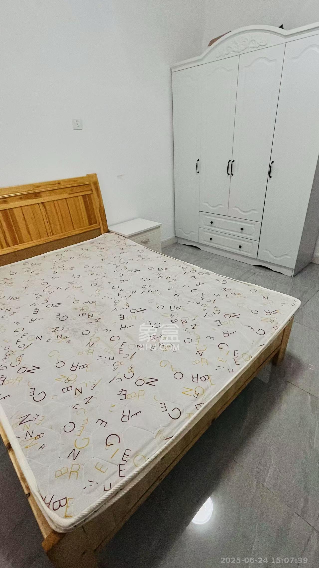 二十三冶小区(井巷社区) 2室1厅1卫 1400.0元/月 二十三冶小区(井巷社区) 2室1厅1卫 1400.0元/月室内图