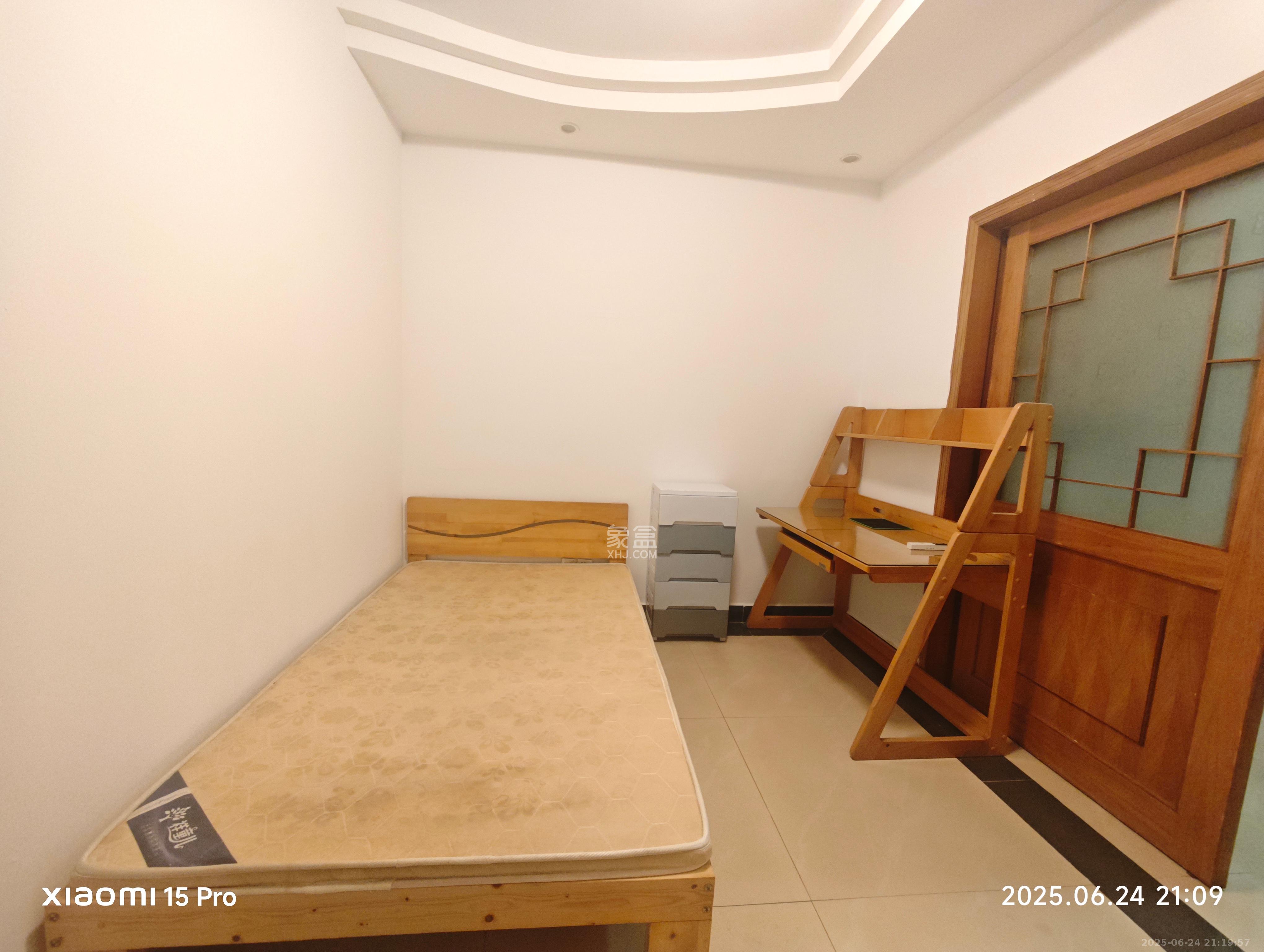 锦绣家园 3室2厅1卫 1900.0元/月 锦绣家园 3室2厅1卫 1900.0元/月室内图