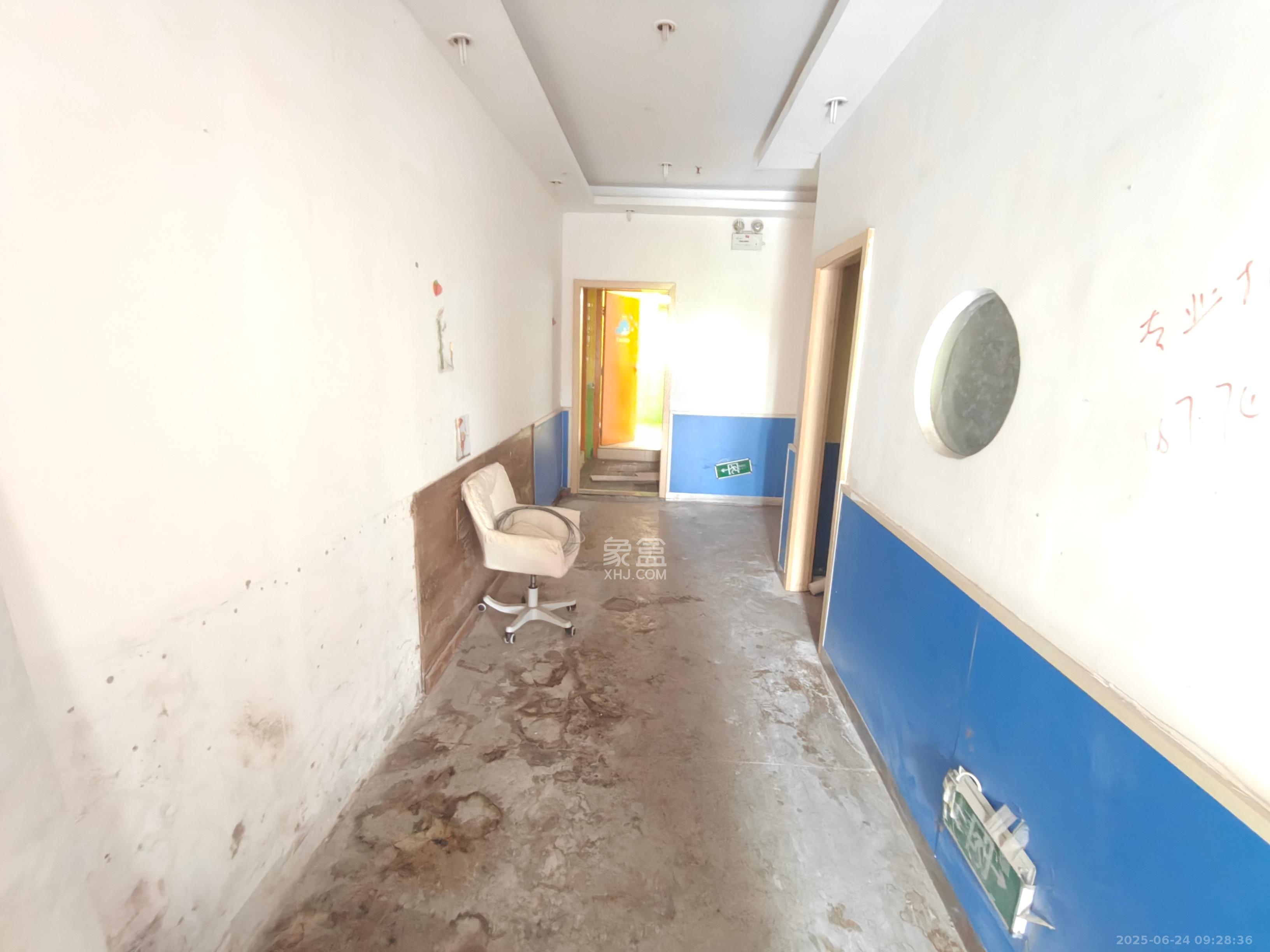 共和世家 9室1厅1卫 20000.0元/月 共和世家 9室1厅1卫 20000.0元/月室内图