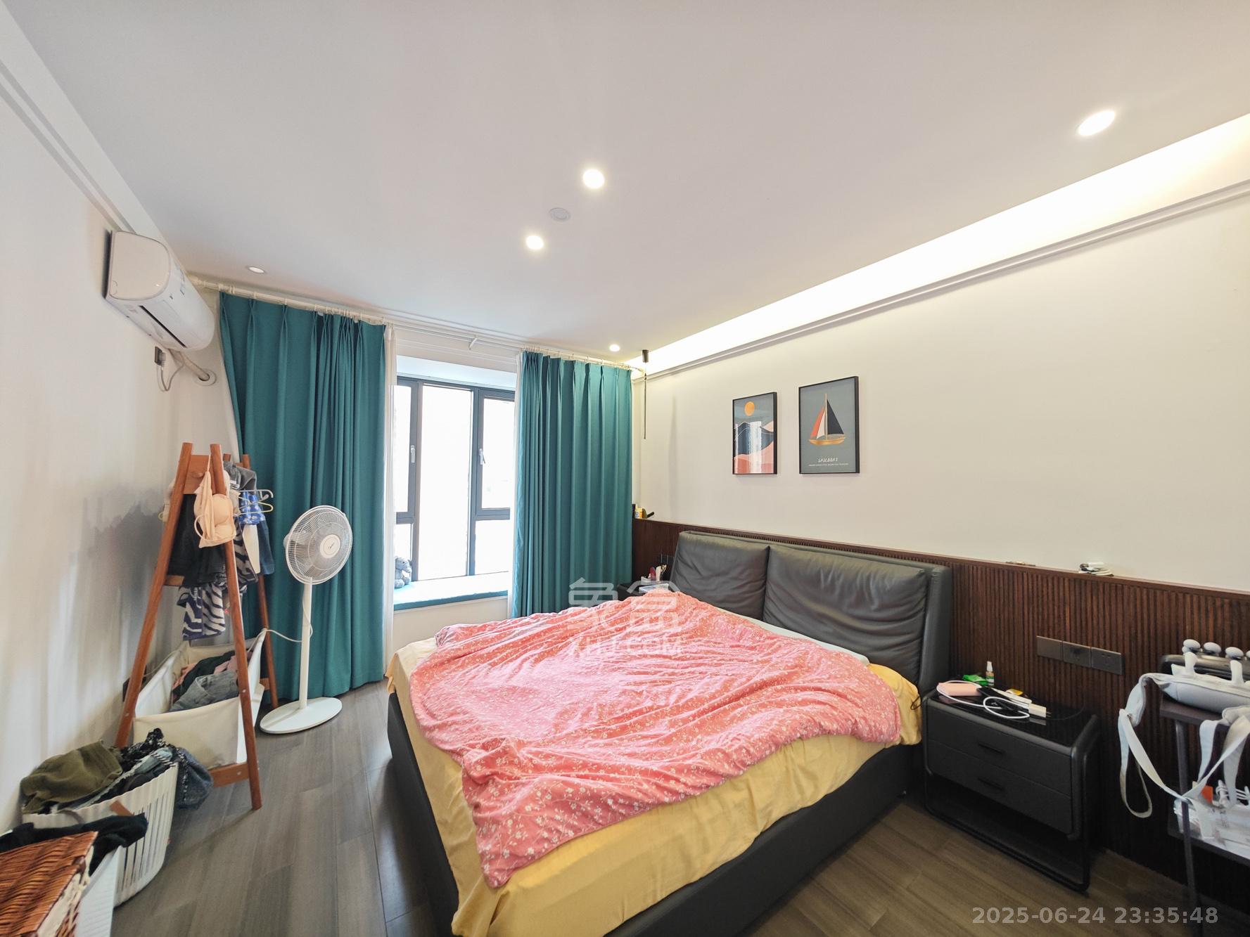 金质嘉苑 4室2厅2卫 190.0万 金质嘉苑 4室2厅2卫 190.0万卧室