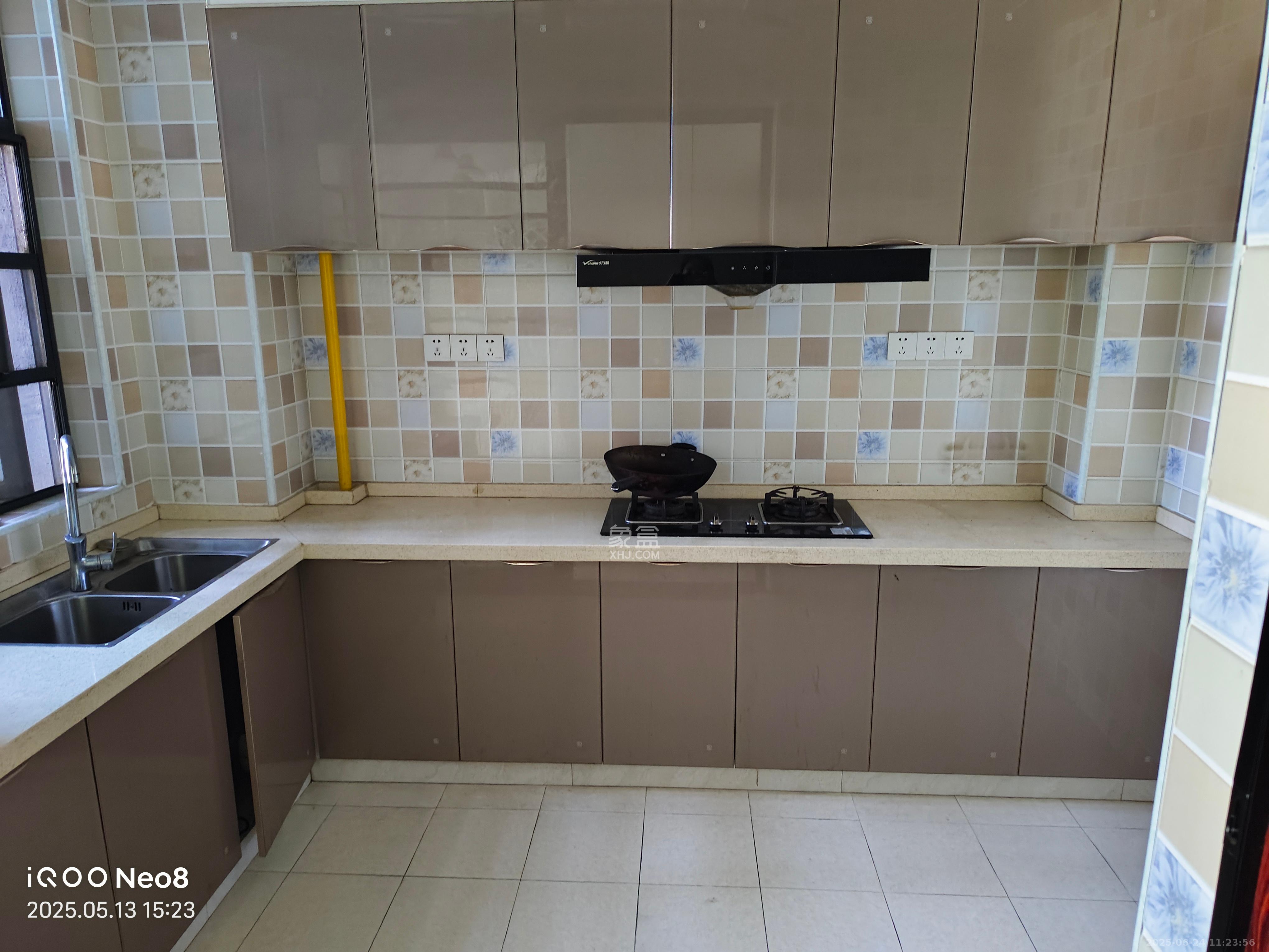 财富港湾(绿领大厦)  2室2厅1卫    1680.0元/月 财富港湾(绿领大厦)  2室2厅1卫    1680.0元/月室内图