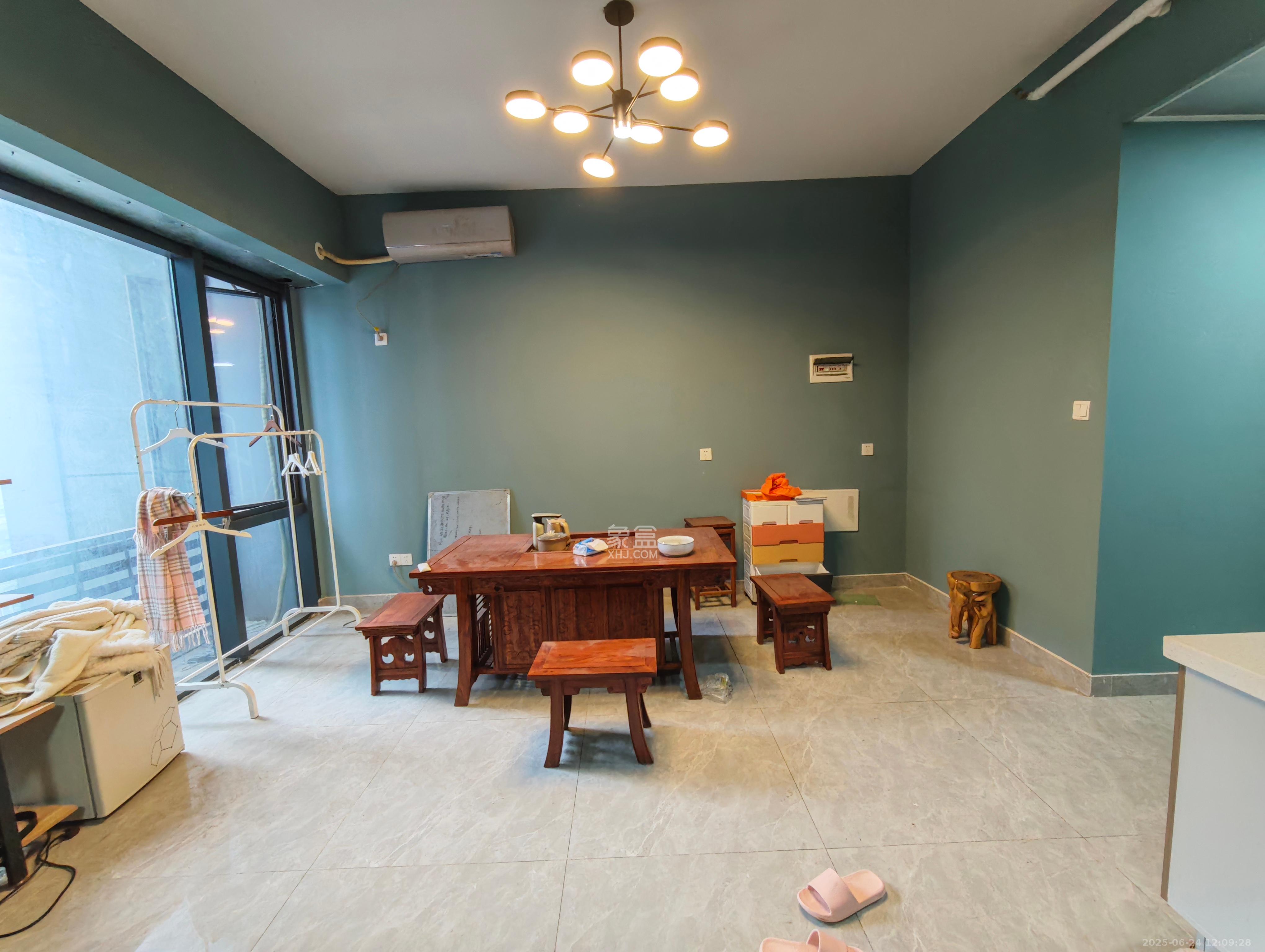 万润时光里 1室1厅1卫 1700.0元/月 万润时光里 1室1厅1卫 1700.0元/月室内图