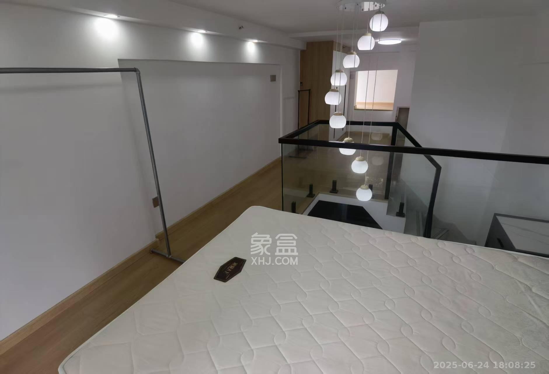 清控湖山雅居北区  2室1厅1卫   2100.00元/月室内图