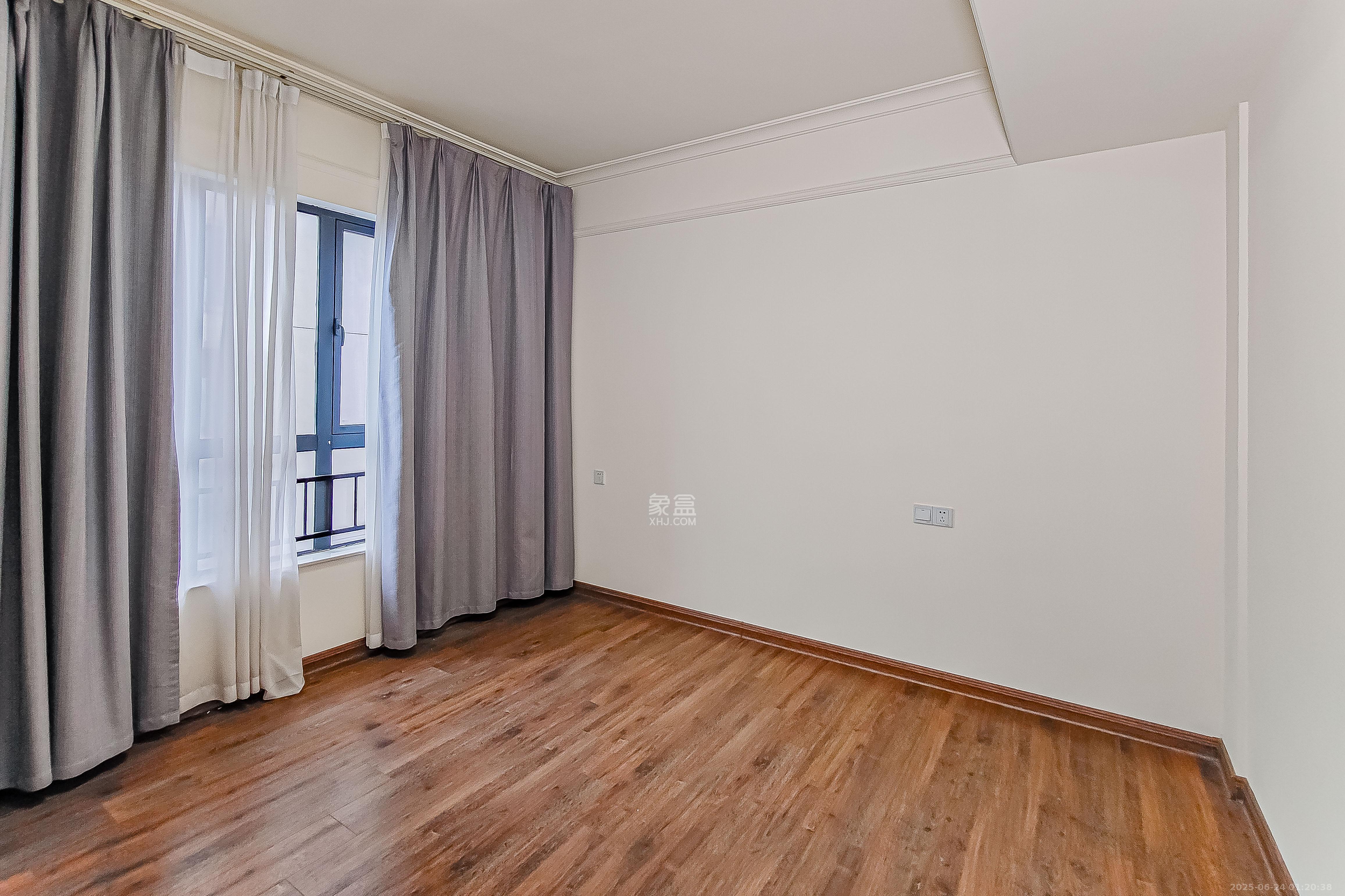 碧桂园威尼斯城 4室3厅3卫 260.0万 碧桂园威尼斯城 4室3厅3卫 260.0万卧室