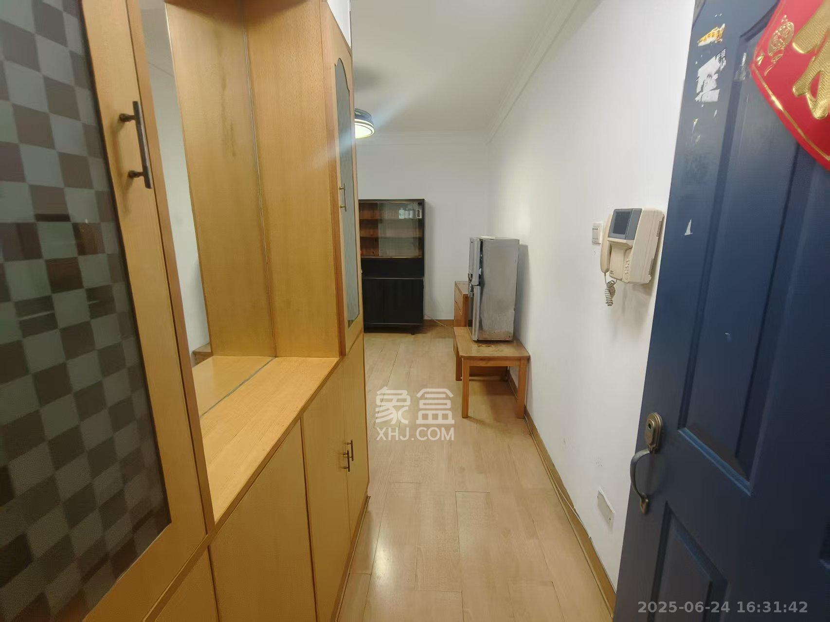 鸿信大厦  2室2厅1卫   4500.00元/月室内图