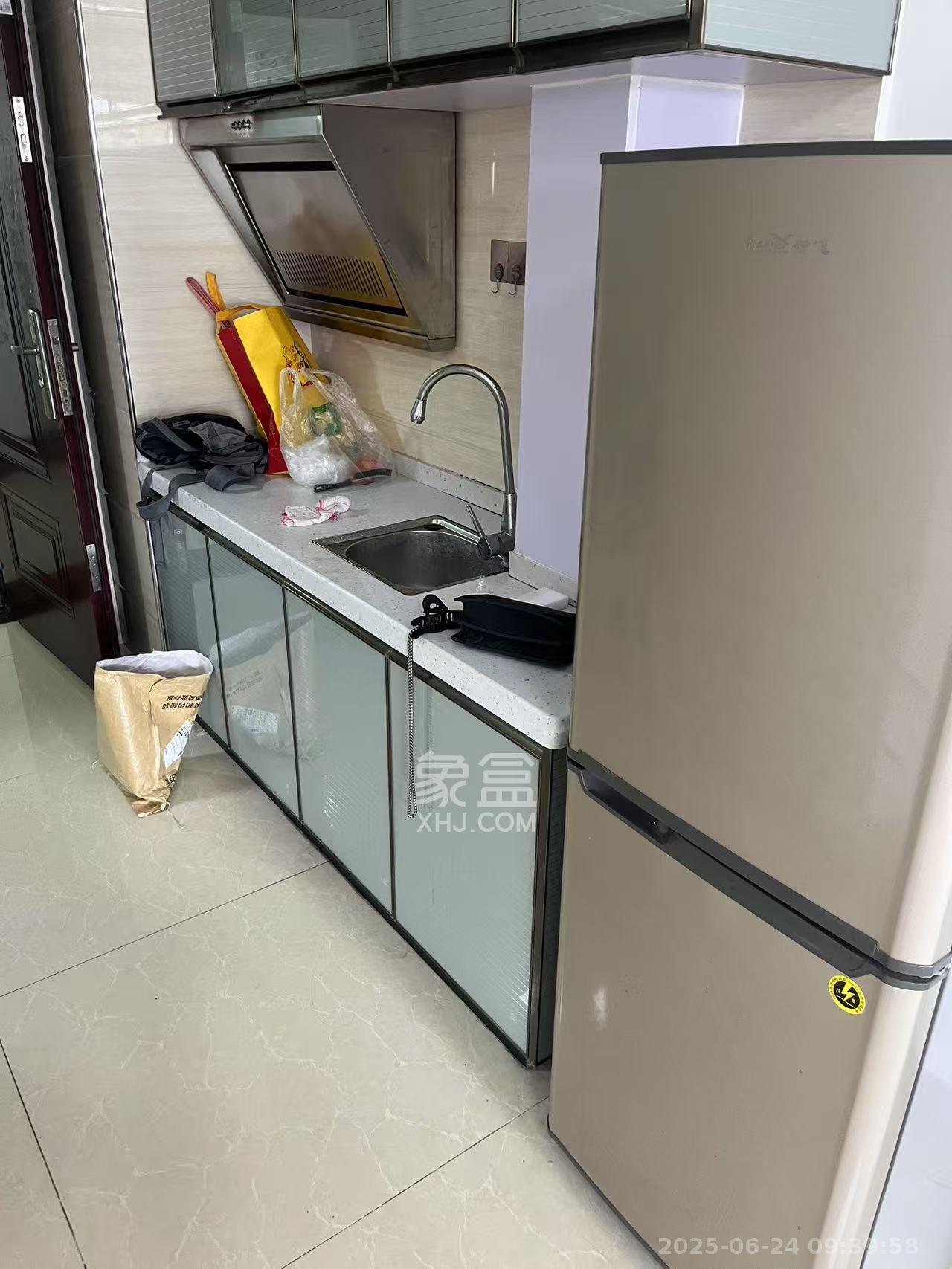 钰龙天下二期（钰龙佳园）  1室1厅1卫   1400.00元/月室内图