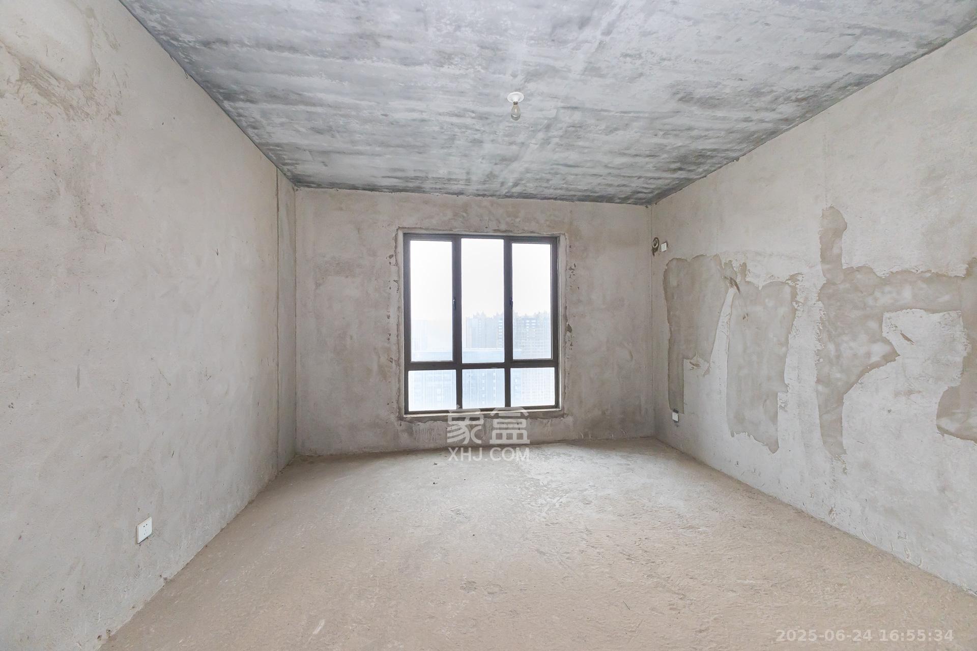 长高圆梦佳苑  4室2厅2卫    118.0万 长高圆梦佳苑  4室2厅2卫    118.0万卧室