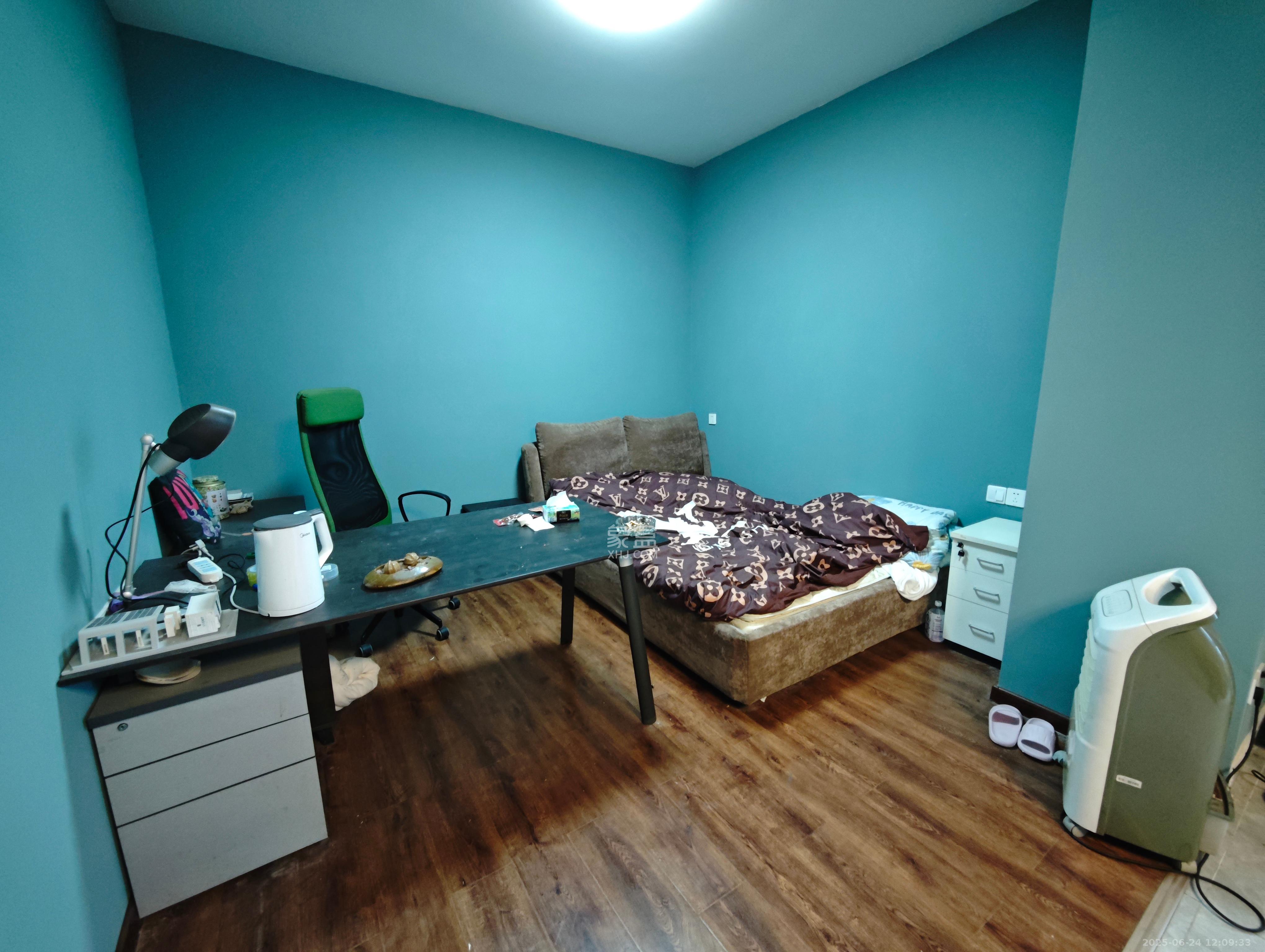 万润时光里 1室1厅1卫 1700.0元/月 万润时光里 1室1厅1卫 1700.0元/月室内图