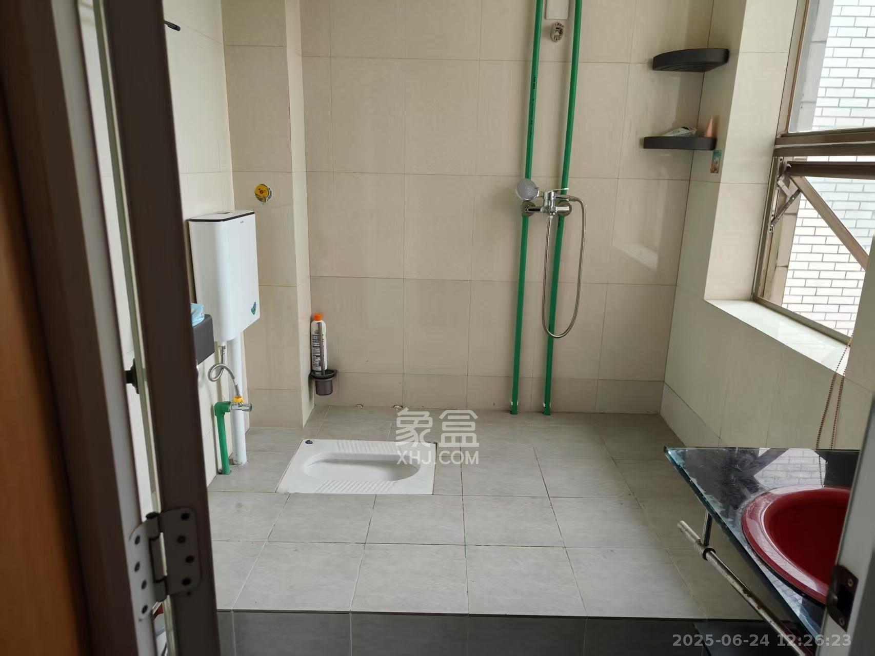 芙蓉公寓 2室1厅1卫 1300.0元/月 芙蓉公寓 2室1厅1卫 1300.0元/月室内图