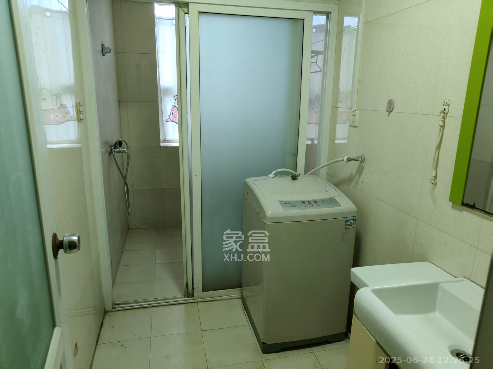 芙蓉公寓 2室1厅1卫 1300.0元/月 芙蓉公寓 2室1厅1卫 1300.0元/月室内图