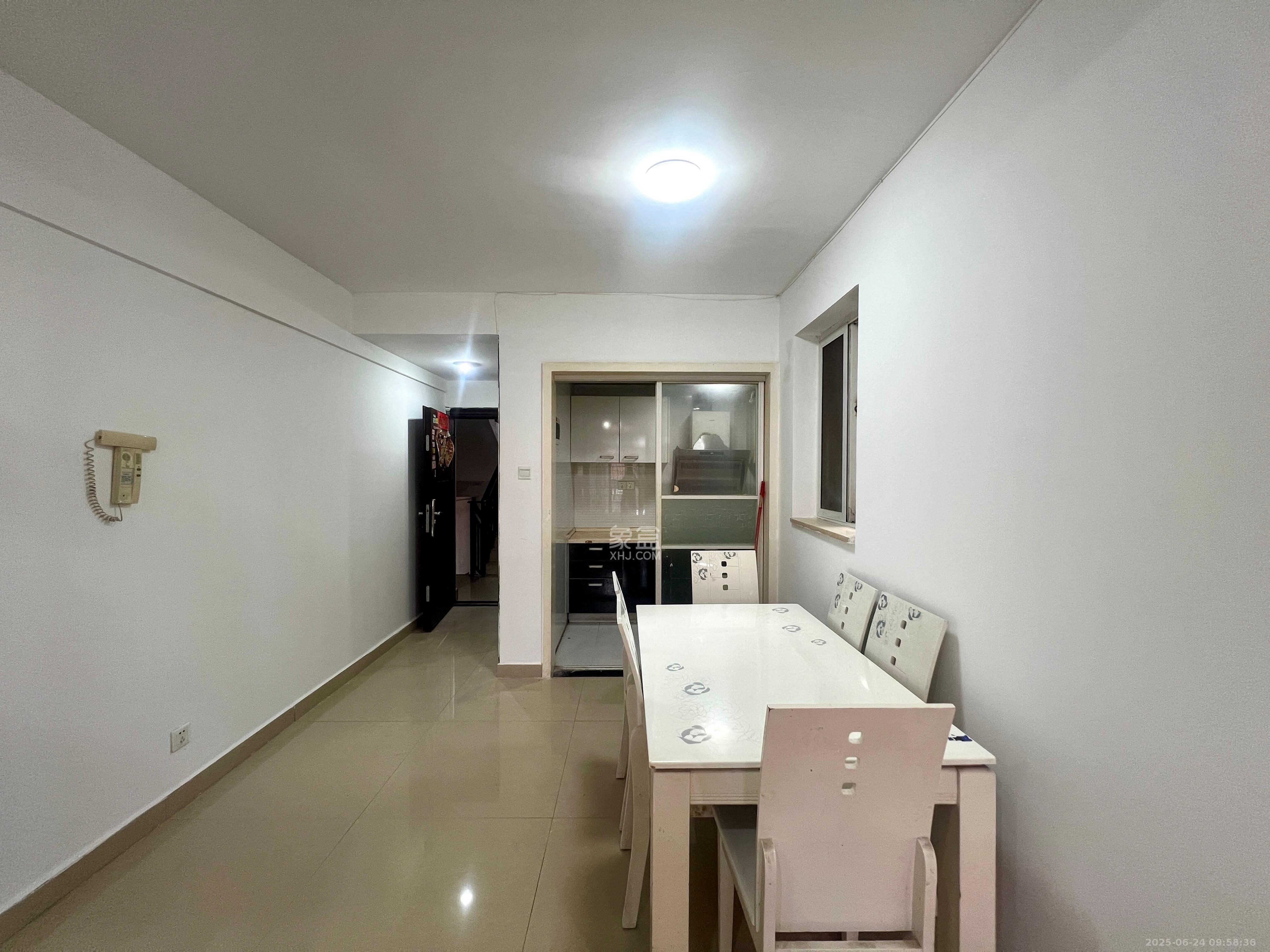 山水庭院  2室2厅1卫    1550.0元/月室内图