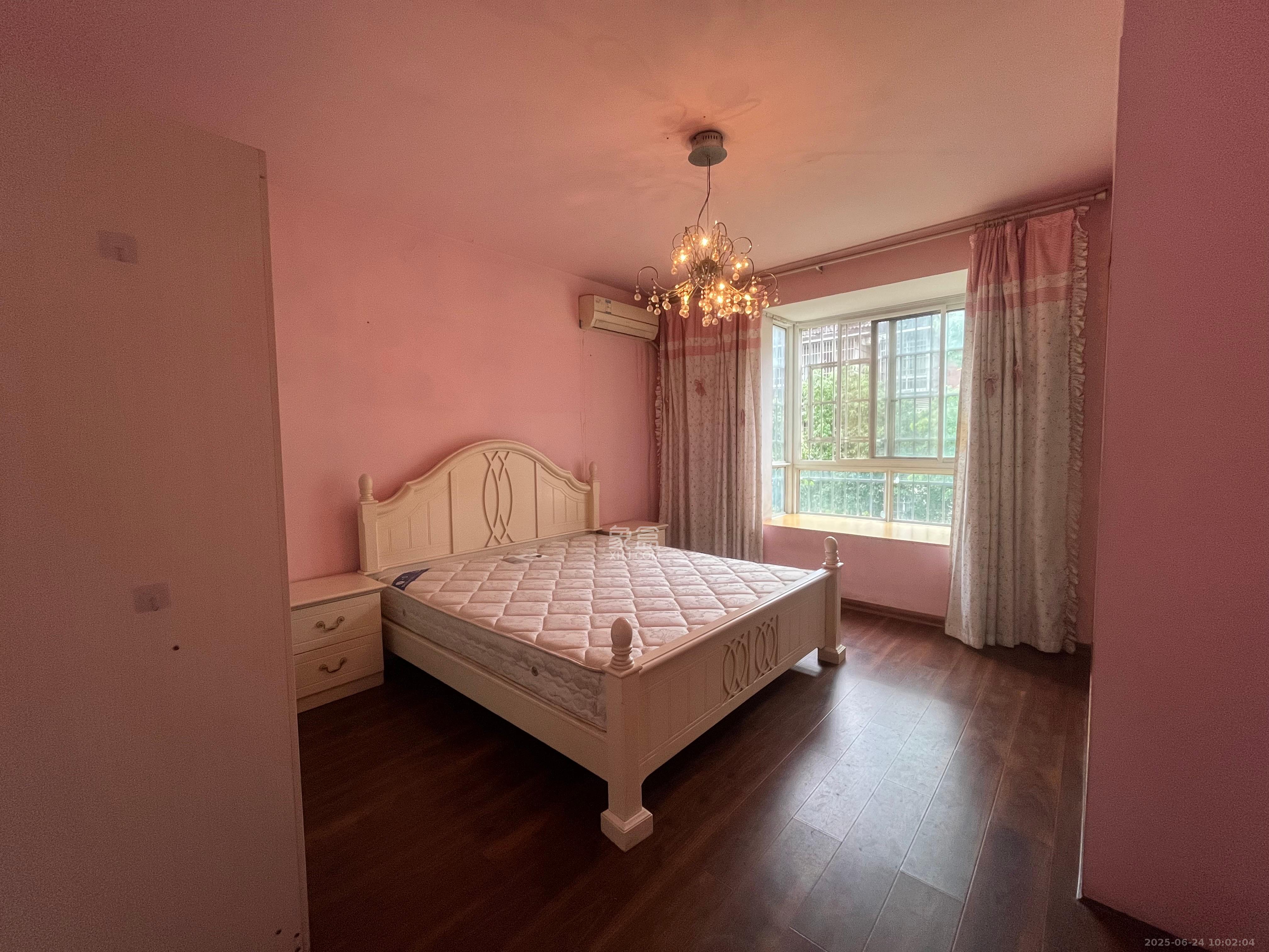 锦绣中星 1室2厅1卫 2000.0元/月 锦绣中星 1室2厅1卫 2000.0元/月室内图