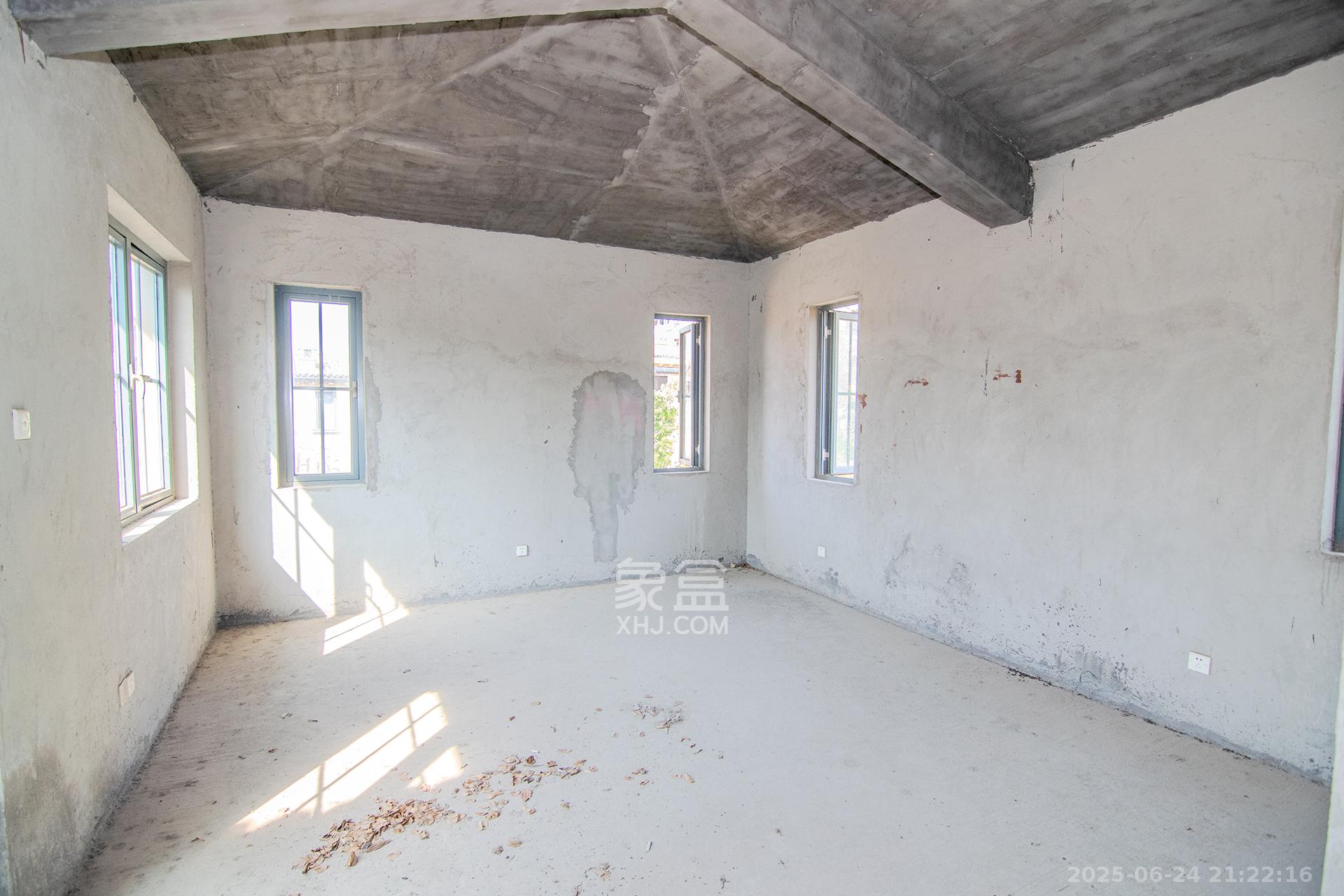 中粮北纬28°别墅  8室2厅6卫    1050.0万 中粮北纬28°别墅  8室2厅6卫    1050.0万卧室