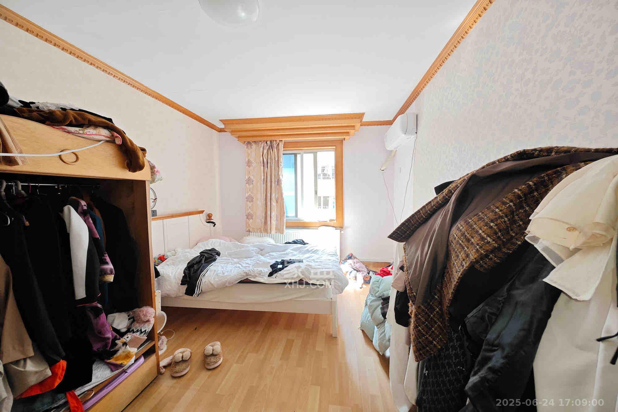 泰时花园 5室2厅2卫 3000.0元/月 泰时花园 5室2厅2卫 3000.0元/月室内图