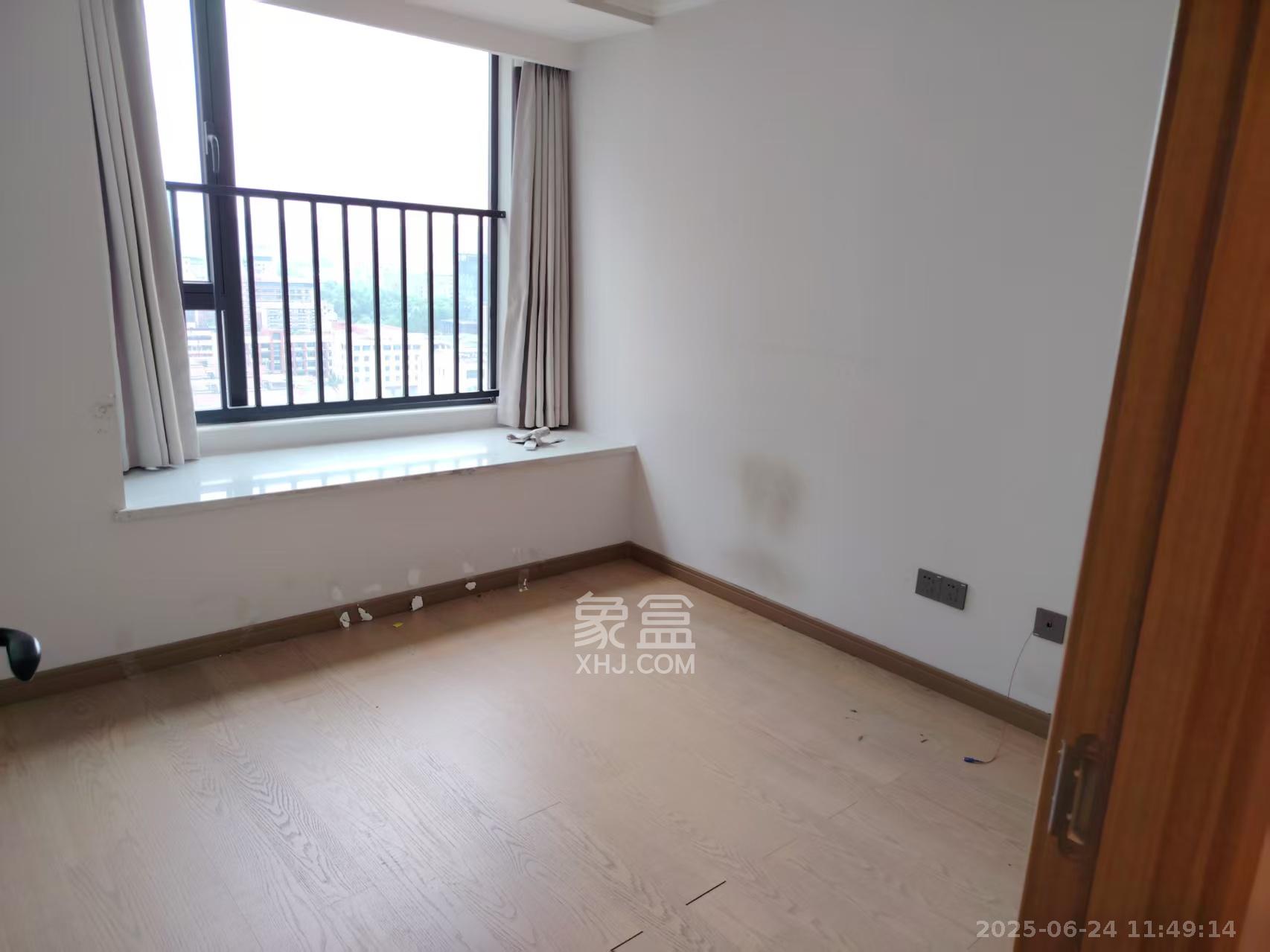 爱家当代境 6室1厅2卫 3600.0元/月 爱家当代境 6室1厅2卫 3600.0元/月室内图