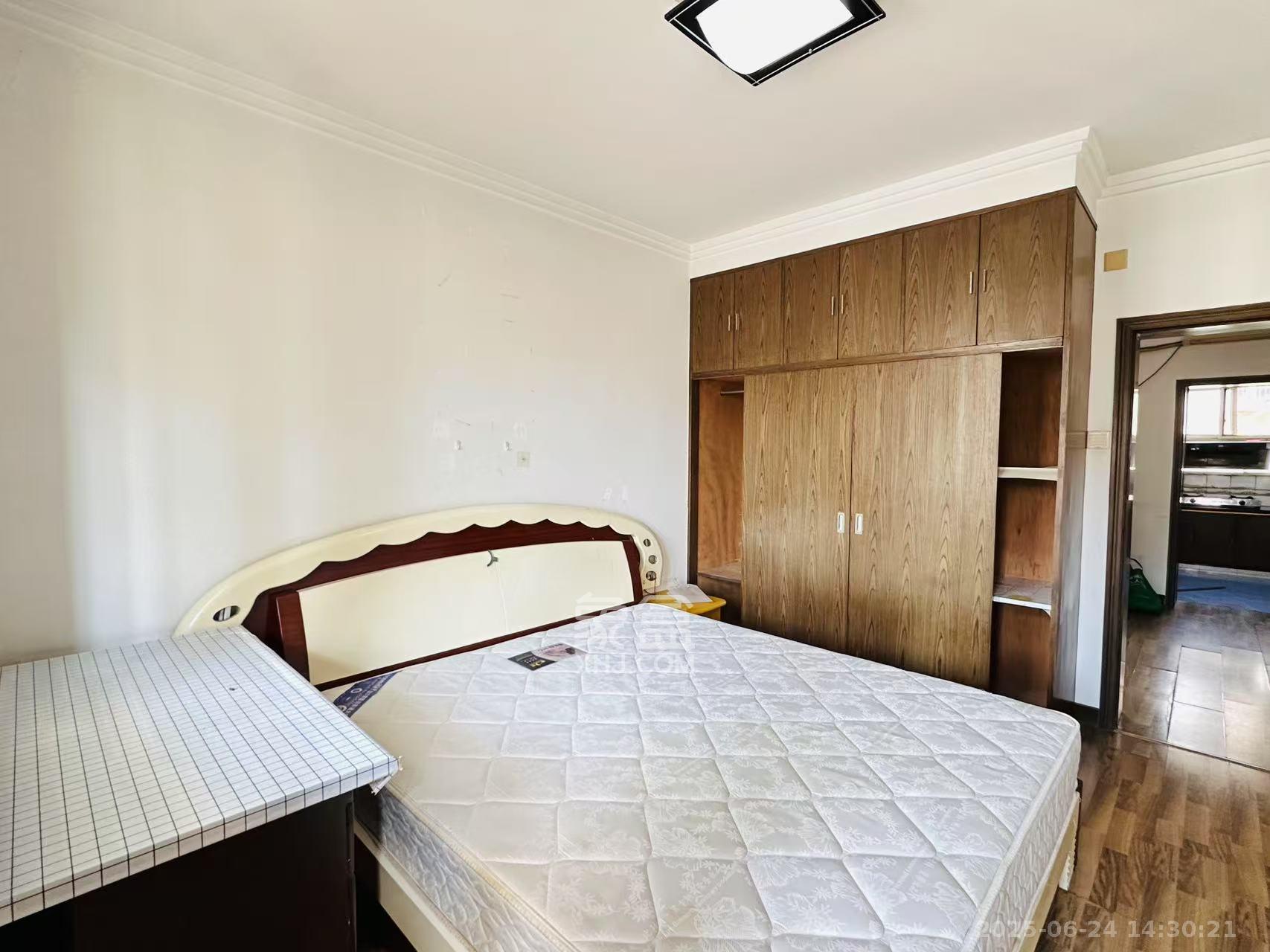 广厦新村  3室2厅2卫    2400.0元/月 广厦新村  3室2厅2卫    2400.0元/月室内图