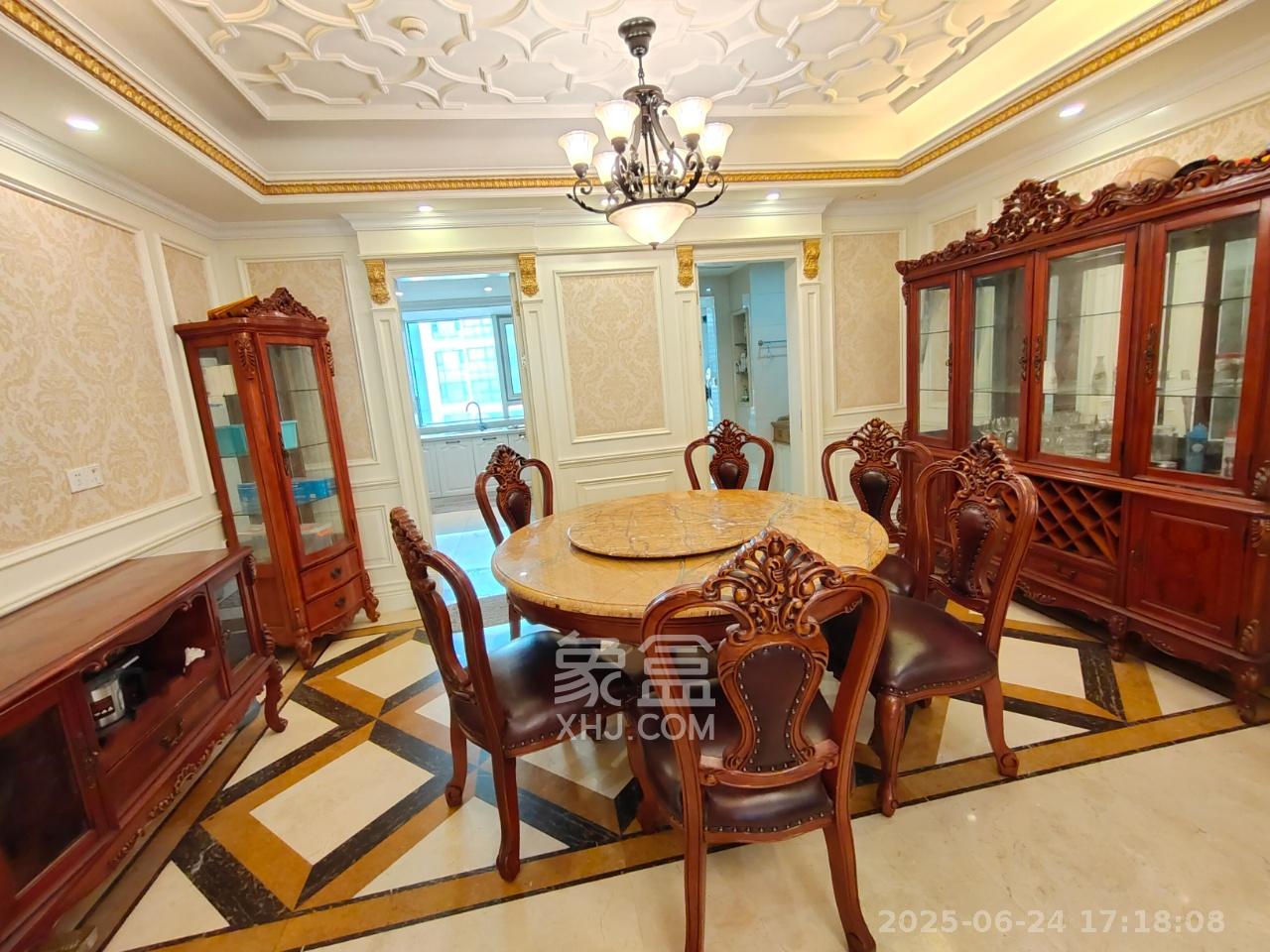 万达公馆  3室2厅2卫    11000.0元/月 万达公馆  3室2厅2卫    11000.0元/月室内图