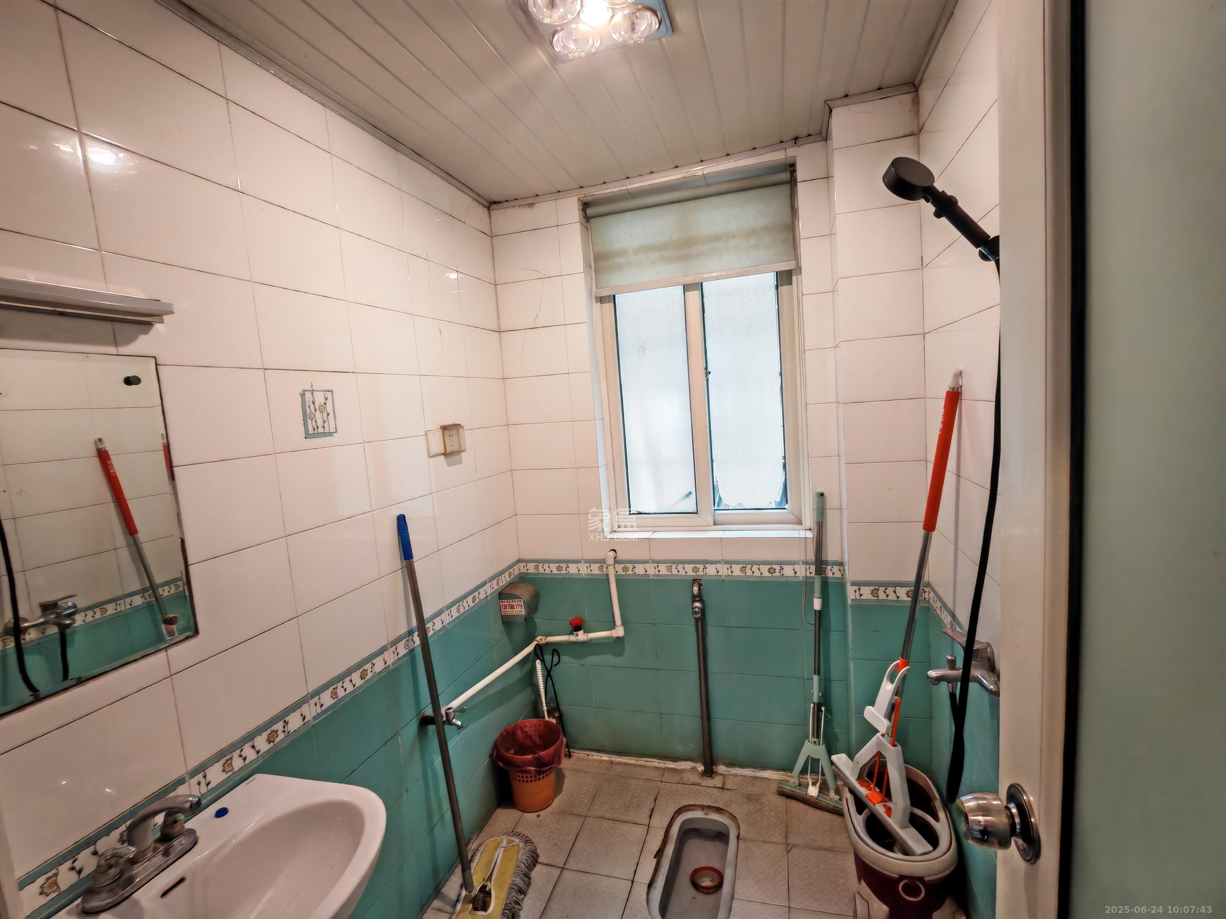 书院路散盘  3室2厅2卫    2000.0元/月 书院路散盘  3室2厅2卫    2000.0元/月室内图