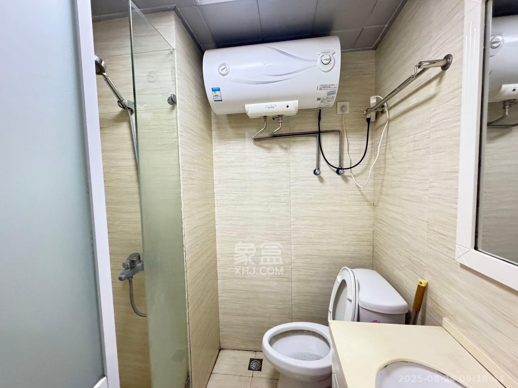 中建木莲工社  1室1厅1卫   1350.00元/月室内图