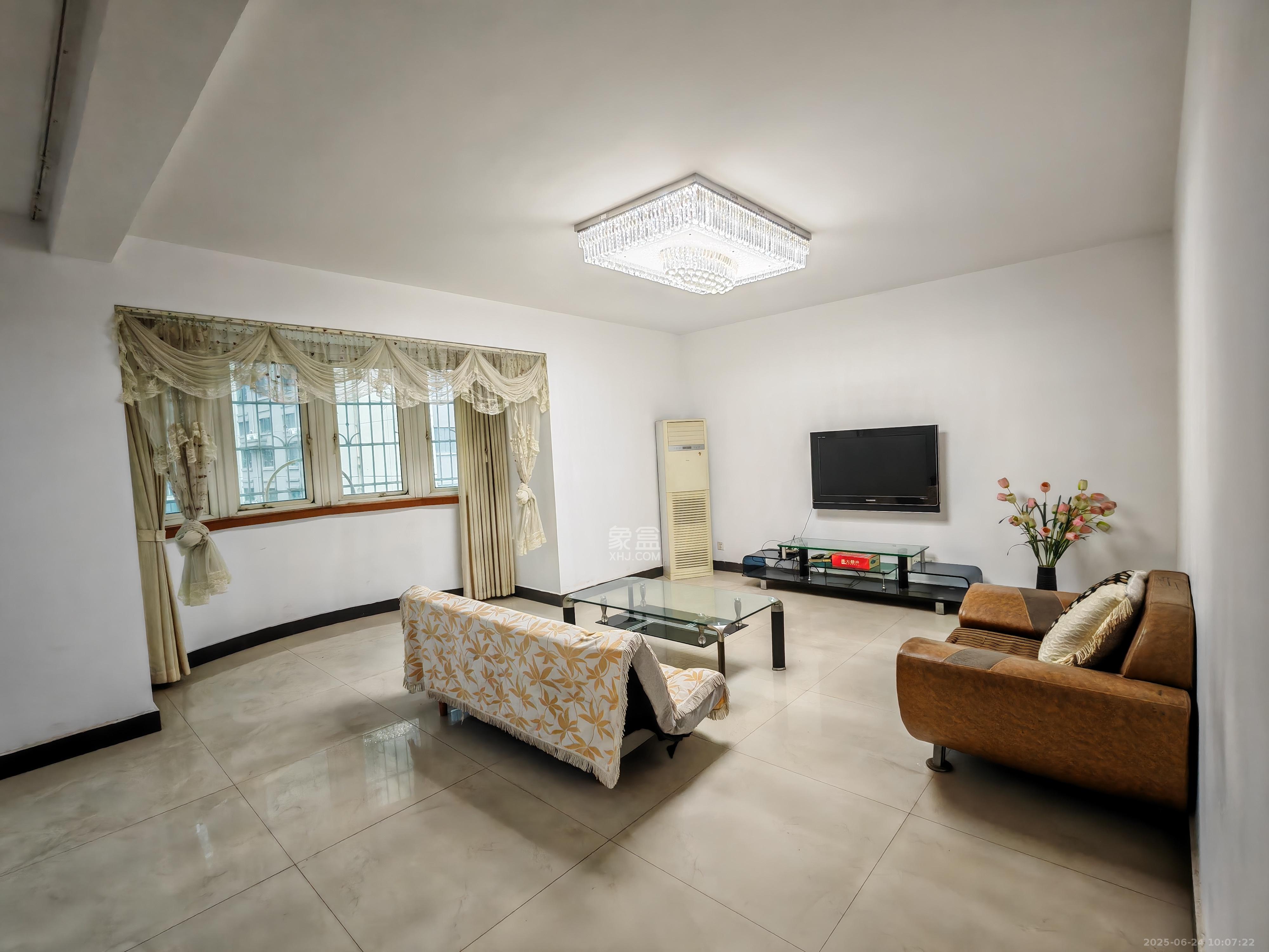 书院路散盘  3室2厅2卫    2000.0元/月 书院路散盘  3室2厅2卫    2000.0元/月室内图