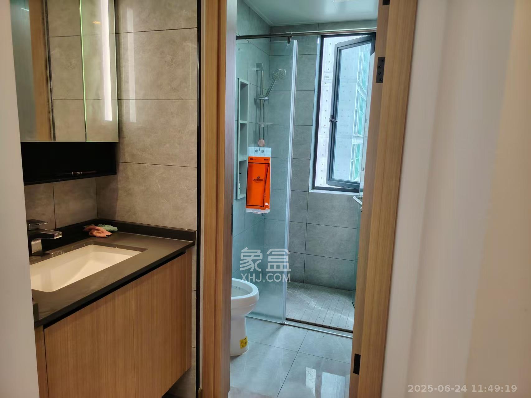 爱家当代境 6室1厅2卫 3600.0元/月 爱家当代境 6室1厅2卫 3600.0元/月室内图