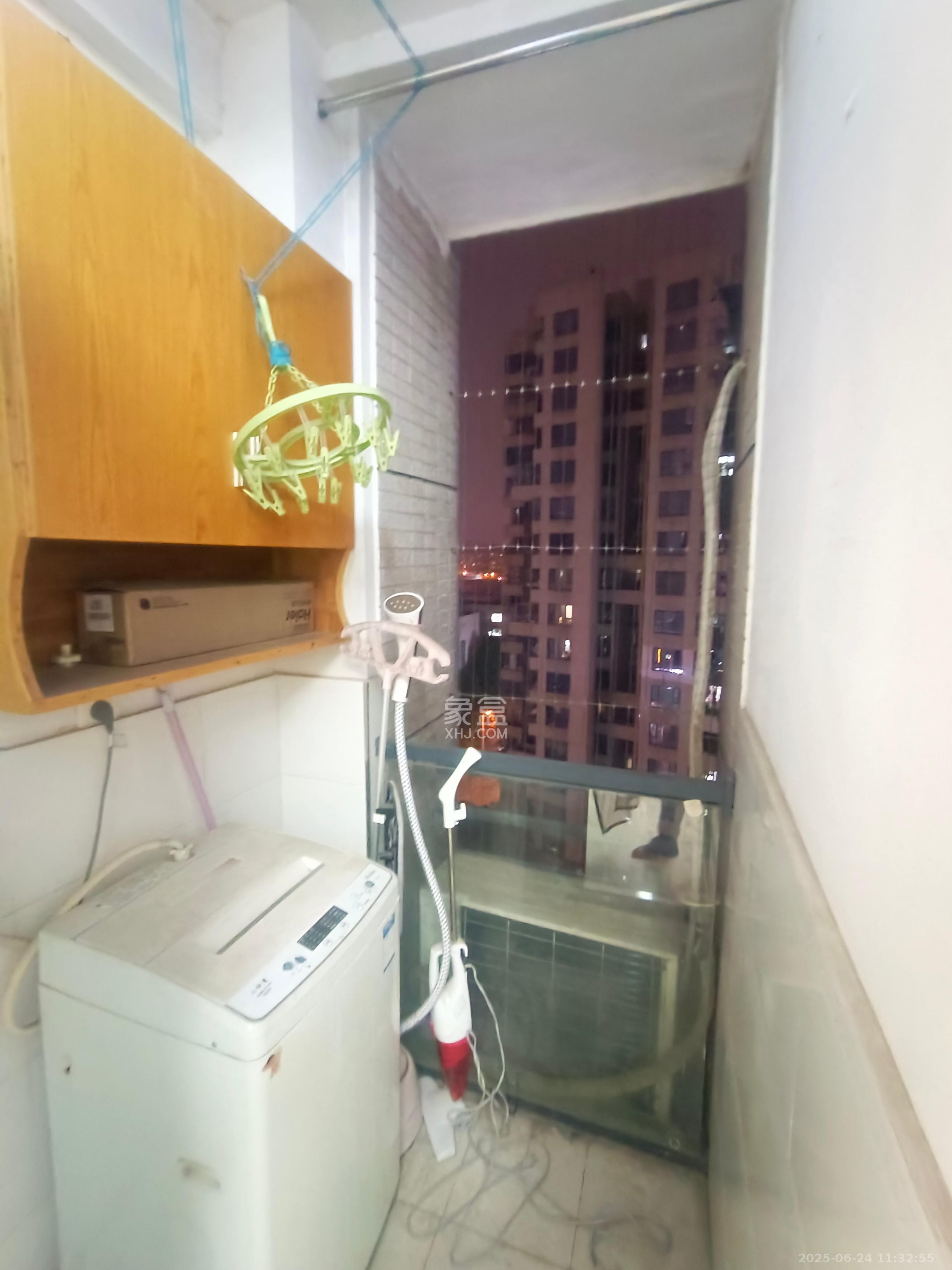 长房时代城  1室1厅1卫   1500.00元/月