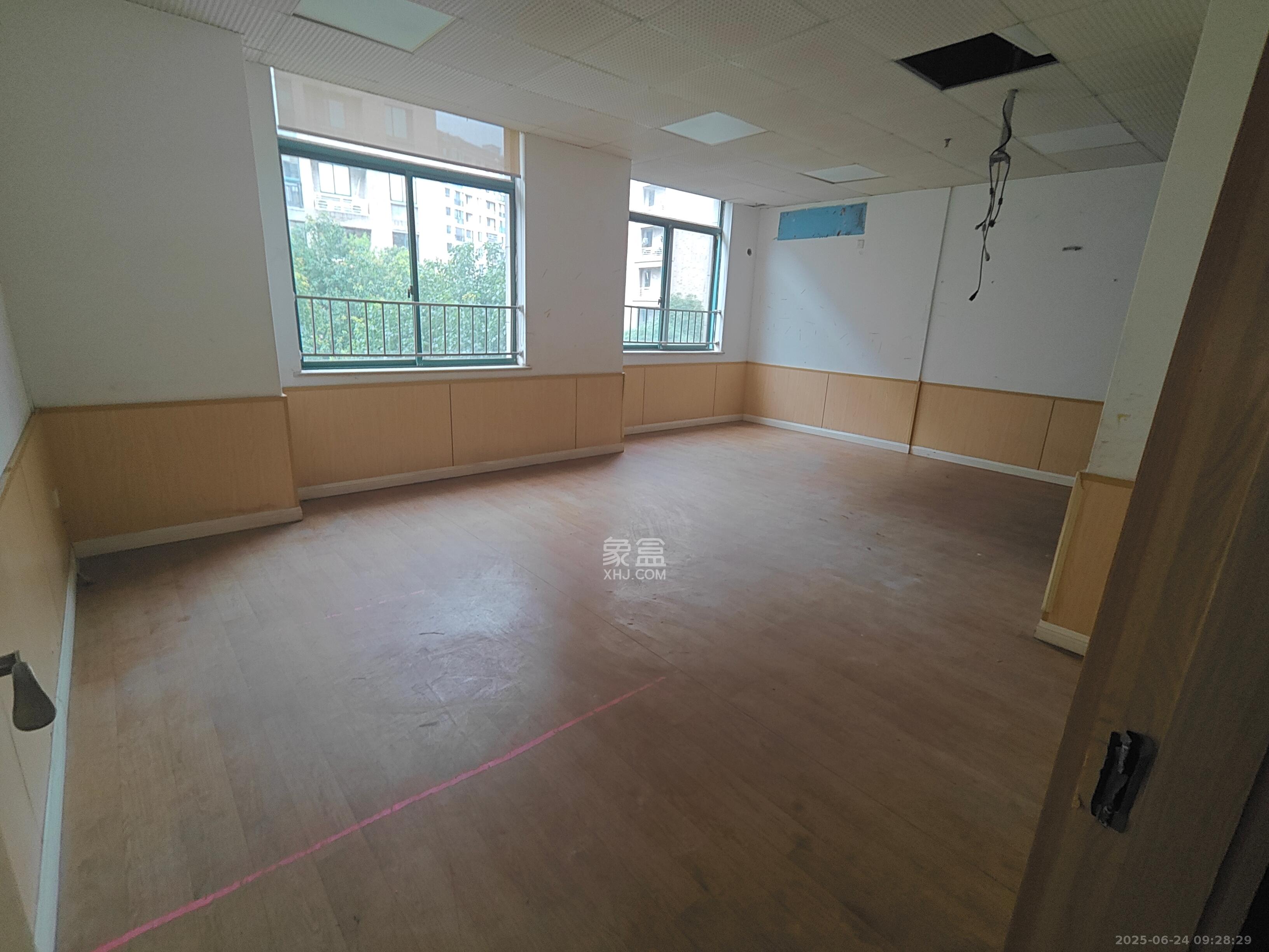 共和世家 9室1厅1卫 20000.0元/月 共和世家 9室1厅1卫 20000.0元/月室内图