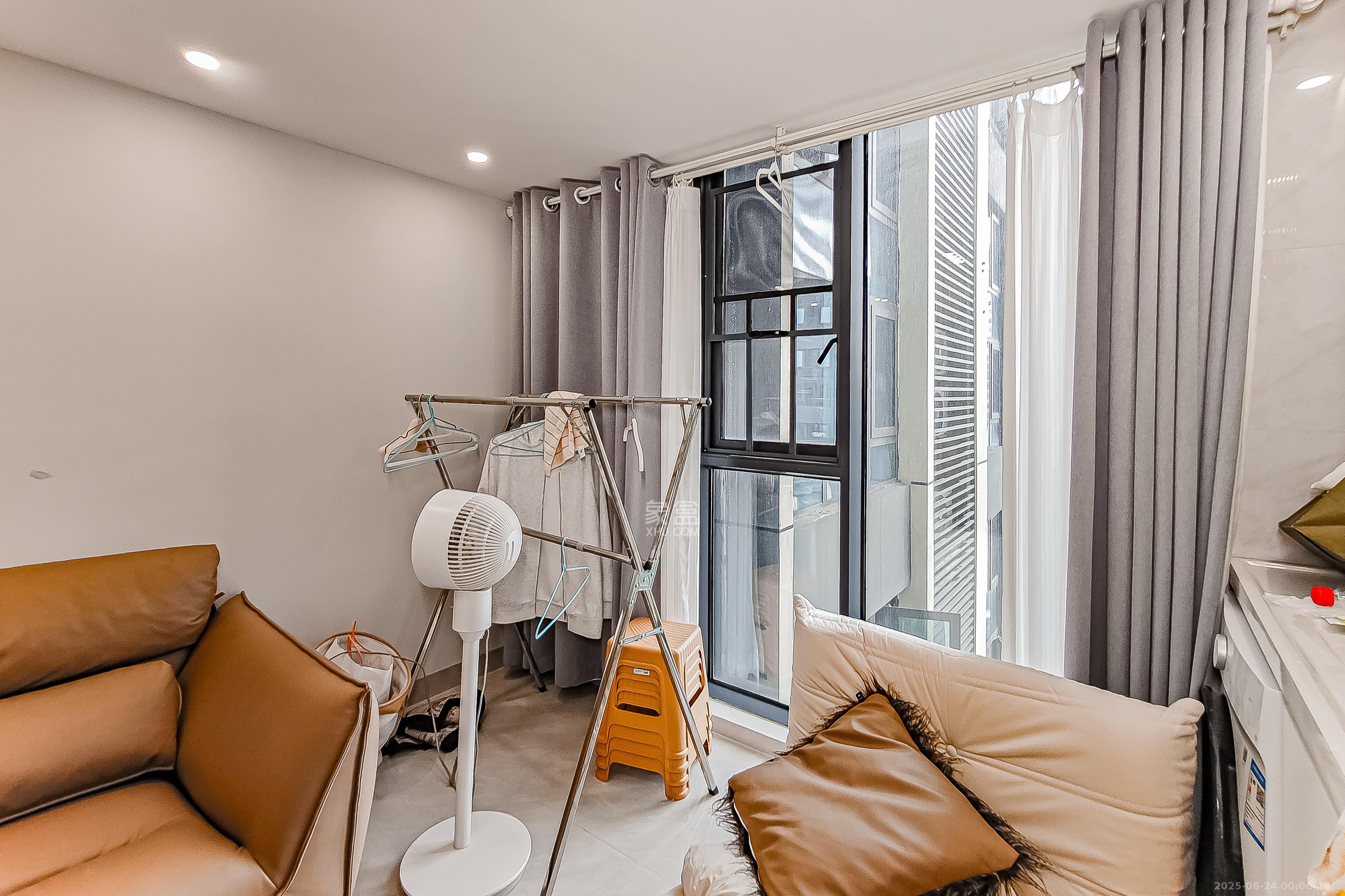 时代MOMA云PARK  2室1厅1卫    42.8万 时代MOMA云PARK  2室1厅1卫    42.8万阳台