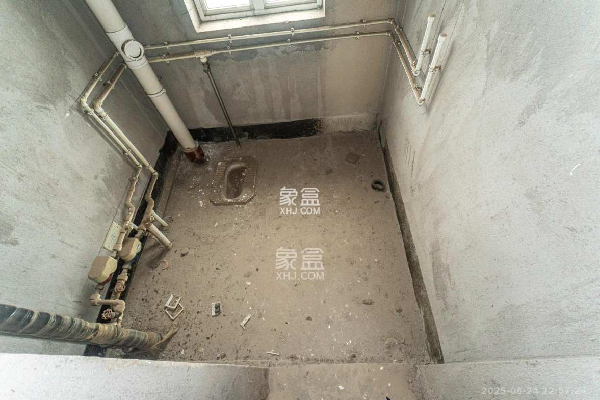 淞雅苑 3室2厅2卫 70.0万 淞雅苑 3室2厅2卫 70.0万卫生间