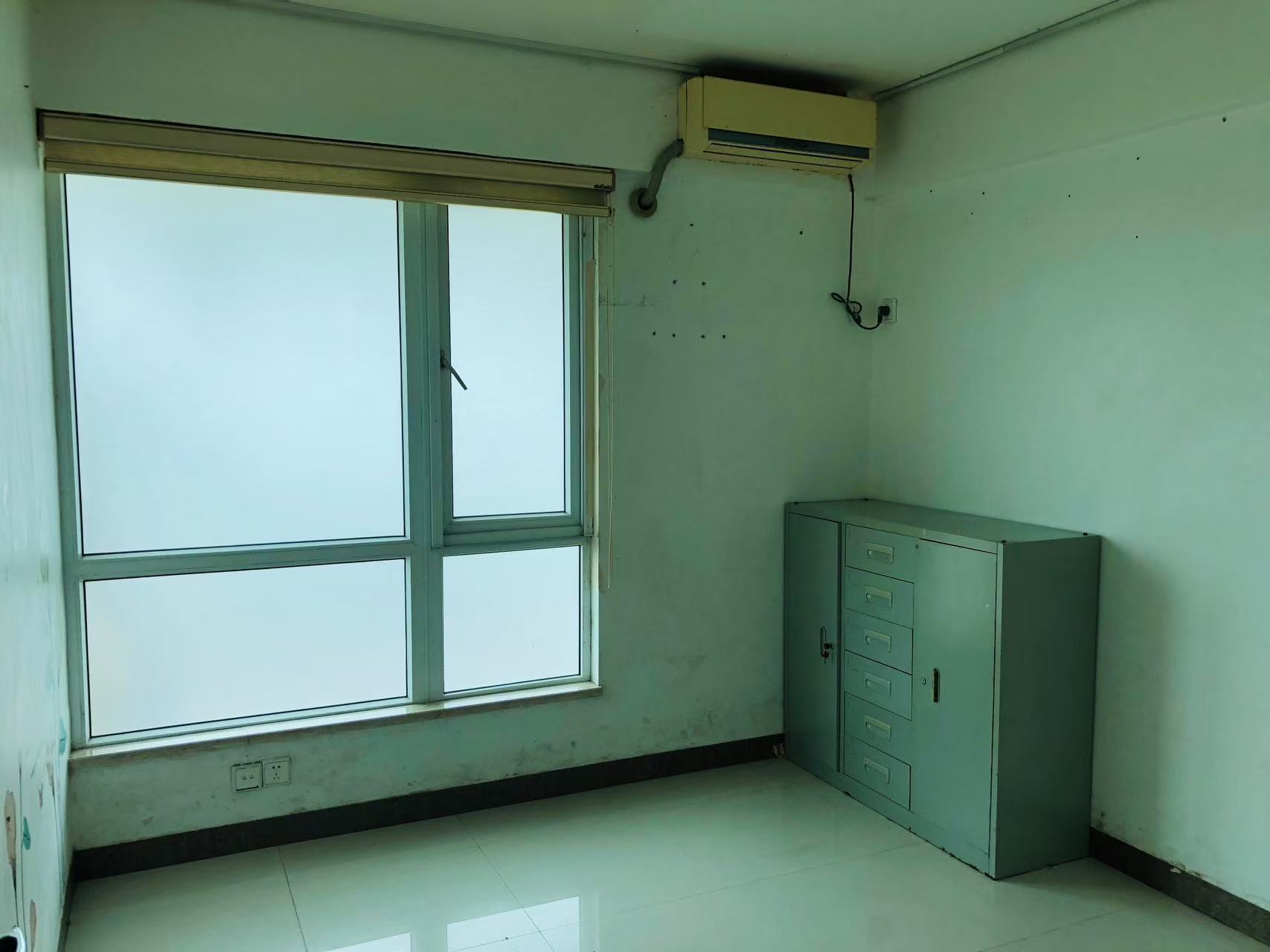 京江广场  3室2厅1卫    3000.0元/月 京江广场  3室2厅1卫    3000.0元/月室内图