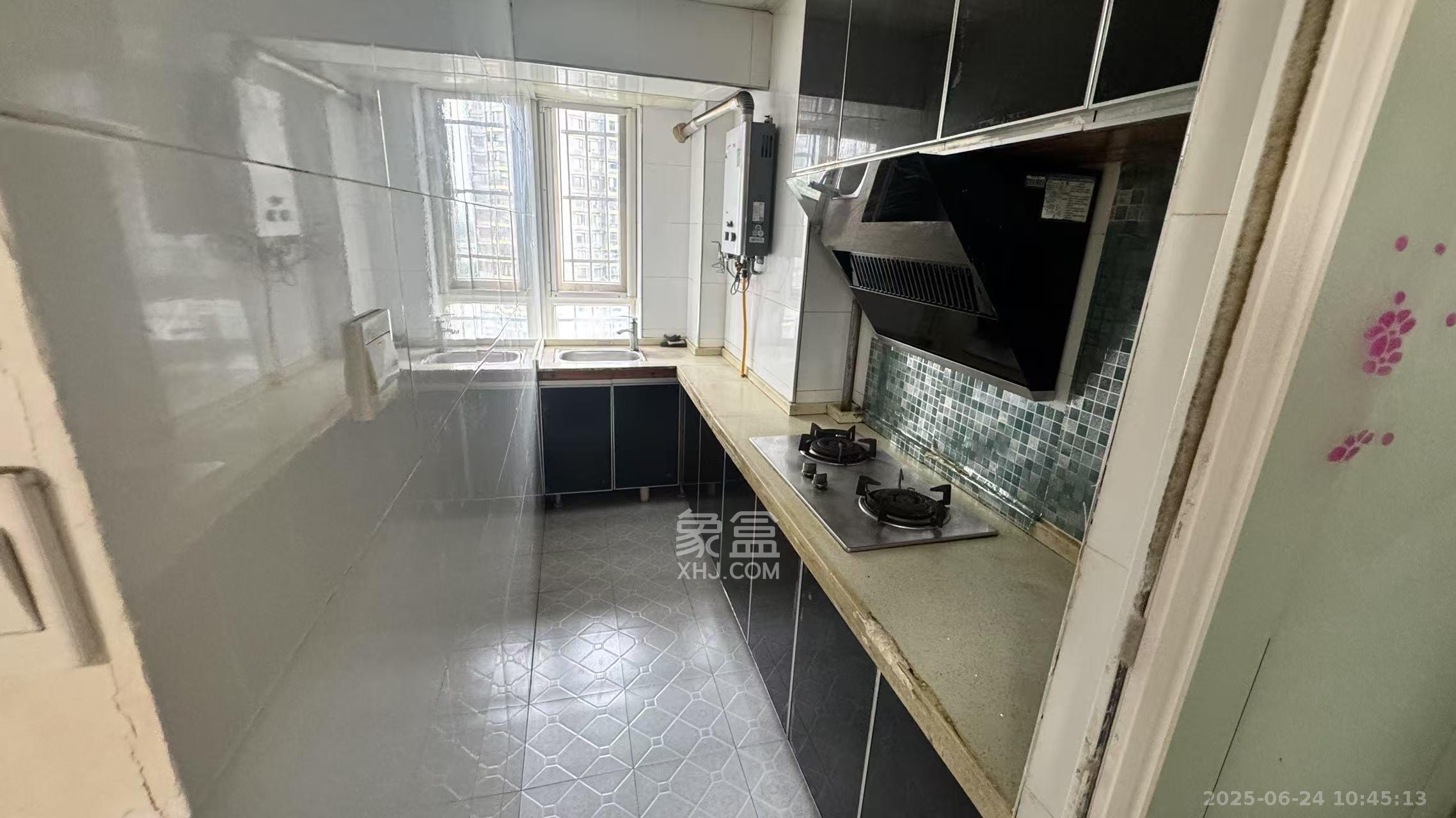 先锋东外滩 1室1厅1卫 1500.0元/月 先锋东外滩 1室1厅1卫 1500.0元/月室内图