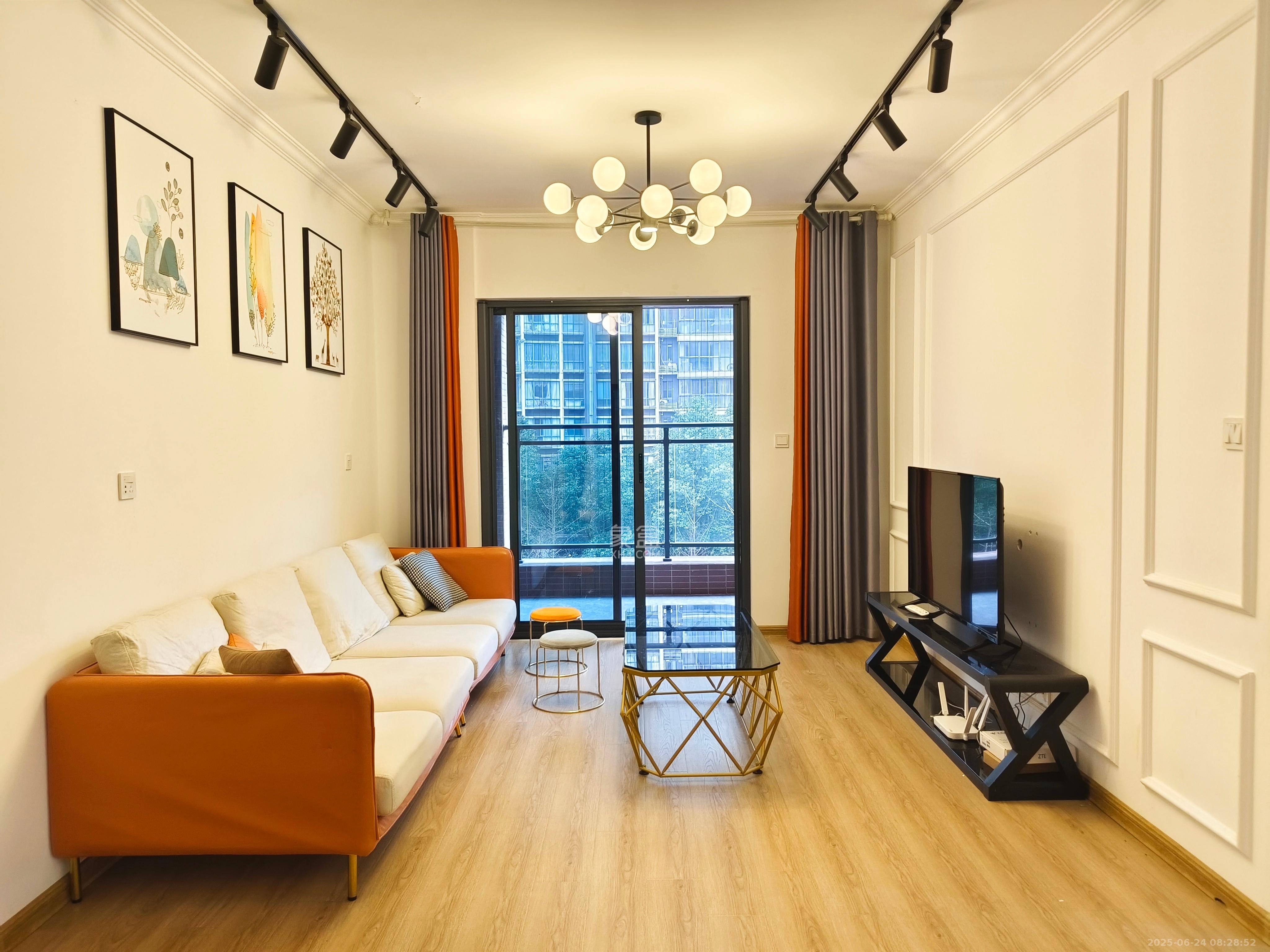 恒基凯旋门三期  3室2厅1卫    2250.0元/月 恒基凯旋门三期  3室2厅1卫    2250.0元/月室内图