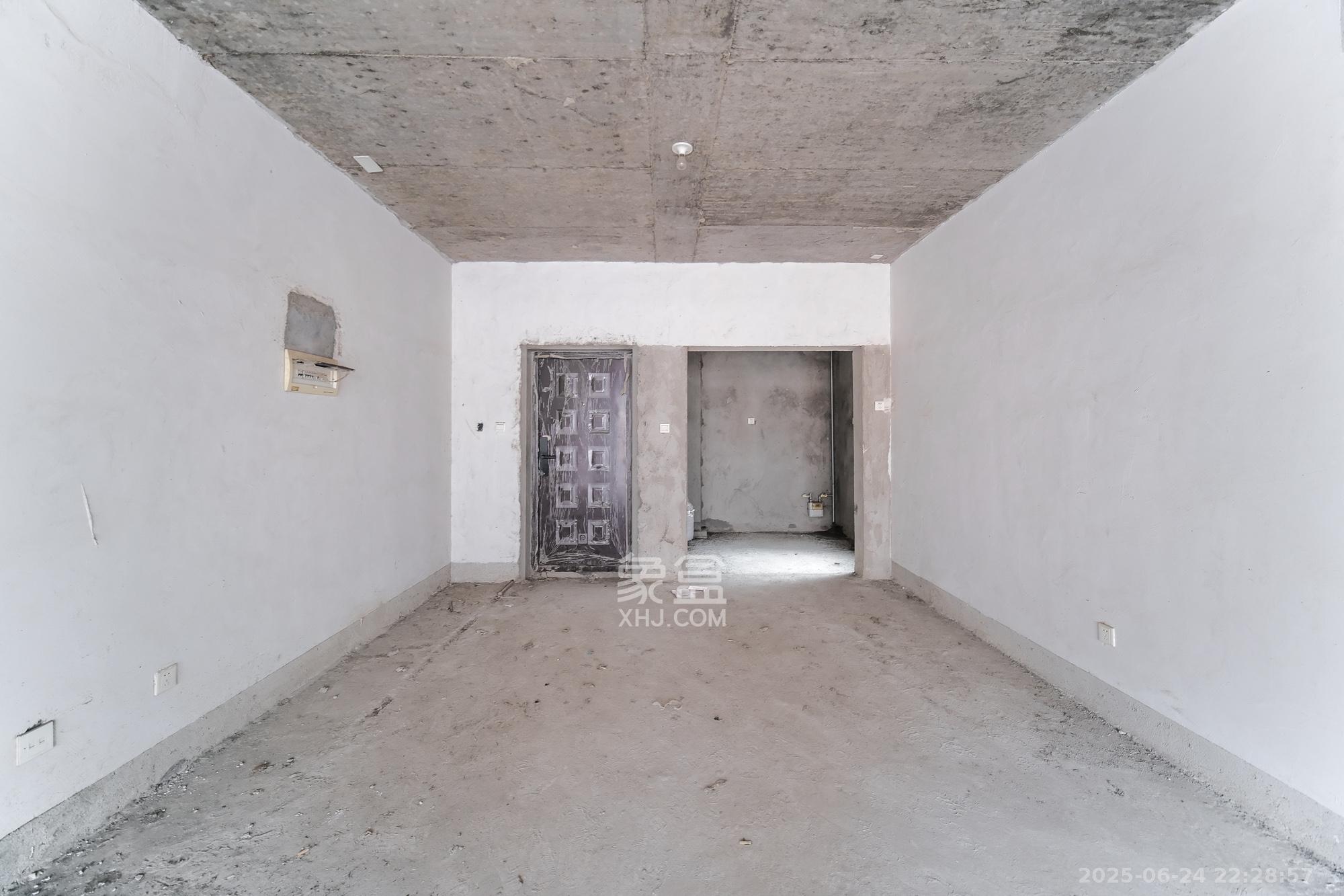 蟠龙欣苑 3室2厅2卫 58.8万 蟠龙欣苑 3室2厅2卫 58.8万客厅