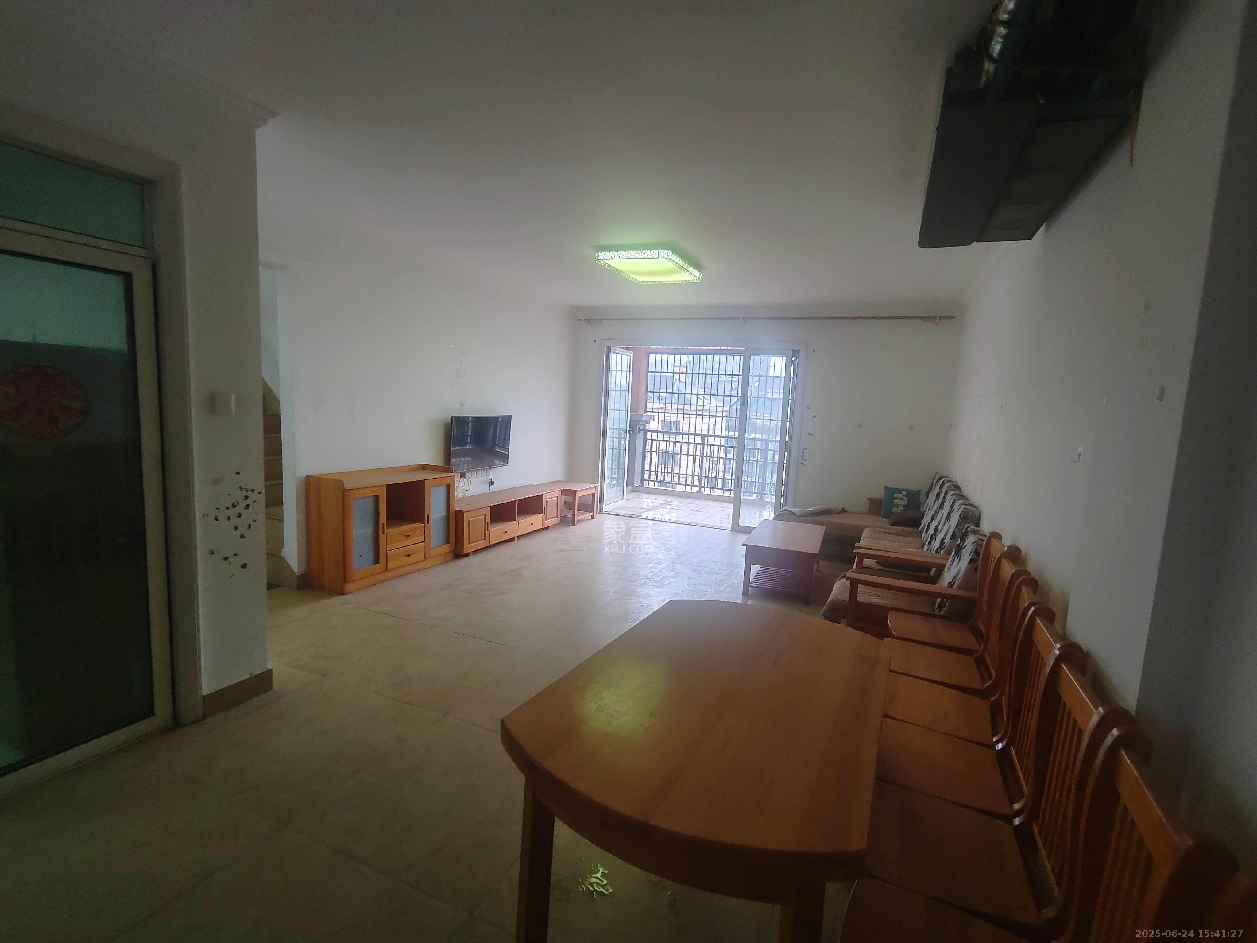 共和世家  3室2厅1卫    3200.0元/月 共和世家  3室2厅1卫    3200.0元/月