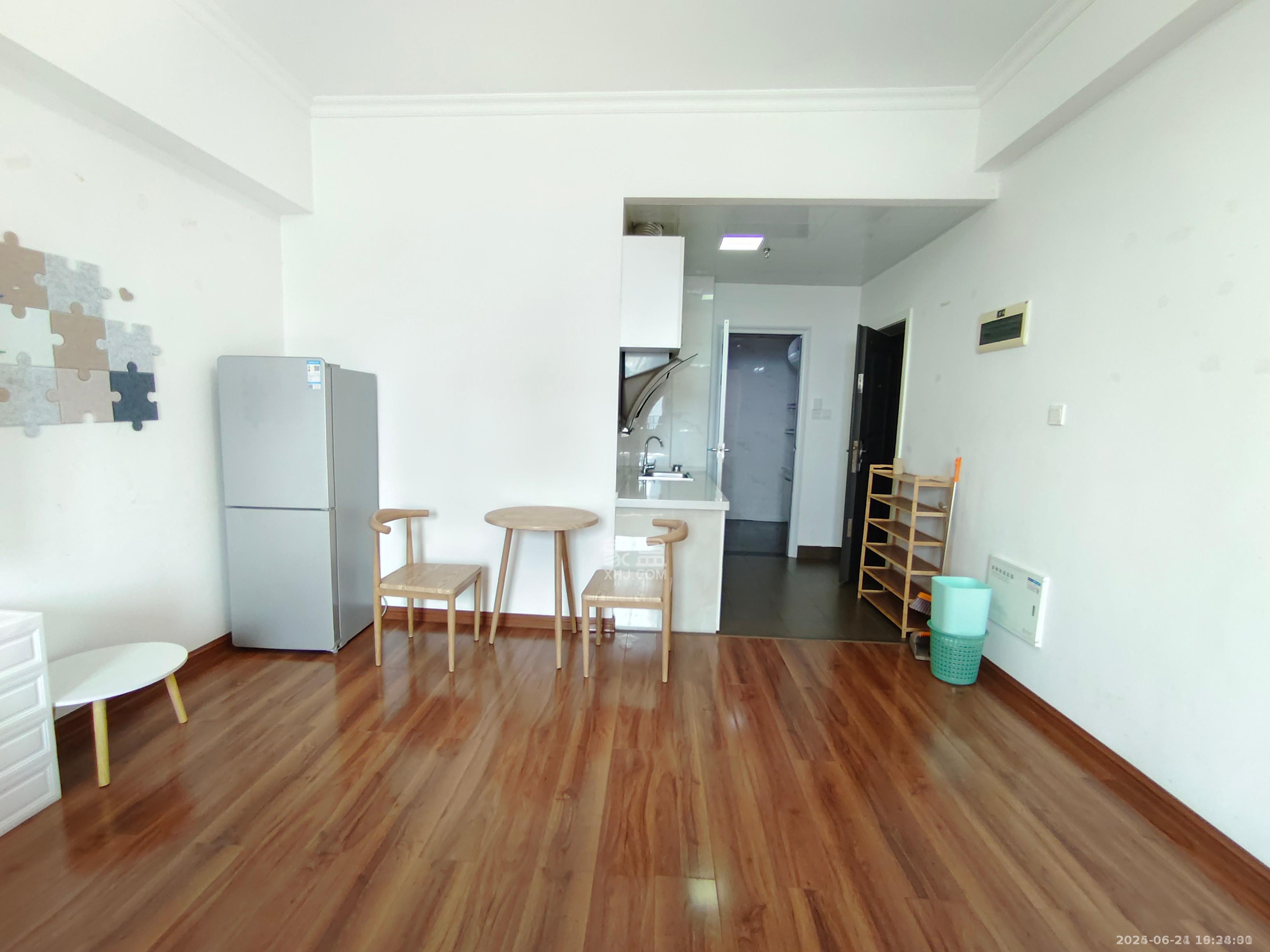 文艺复兴(未来城) 1室1厅1卫 1400.0元/月 文艺复兴(未来城) 1室1厅1卫 1400.0元/月室内图