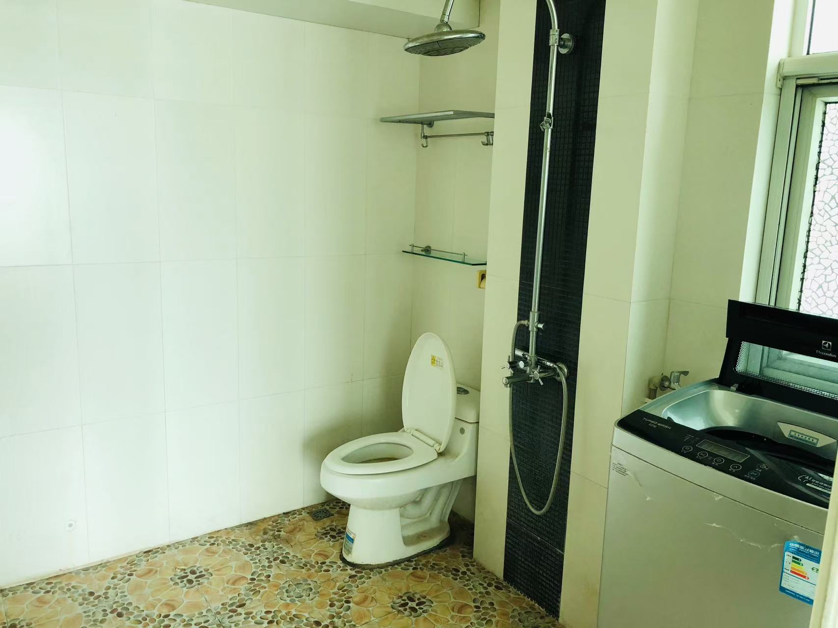 京江广场  3室2厅1卫    3000.0元/月 京江广场  3室2厅1卫    3000.0元/月室内图