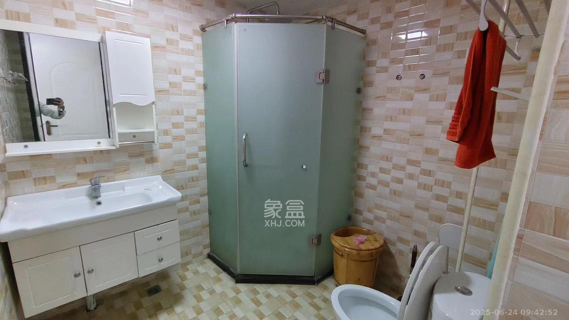 梅溪湖金茂悦（金悦雅苑）  3室2厅2卫    3800.0元/月室内图