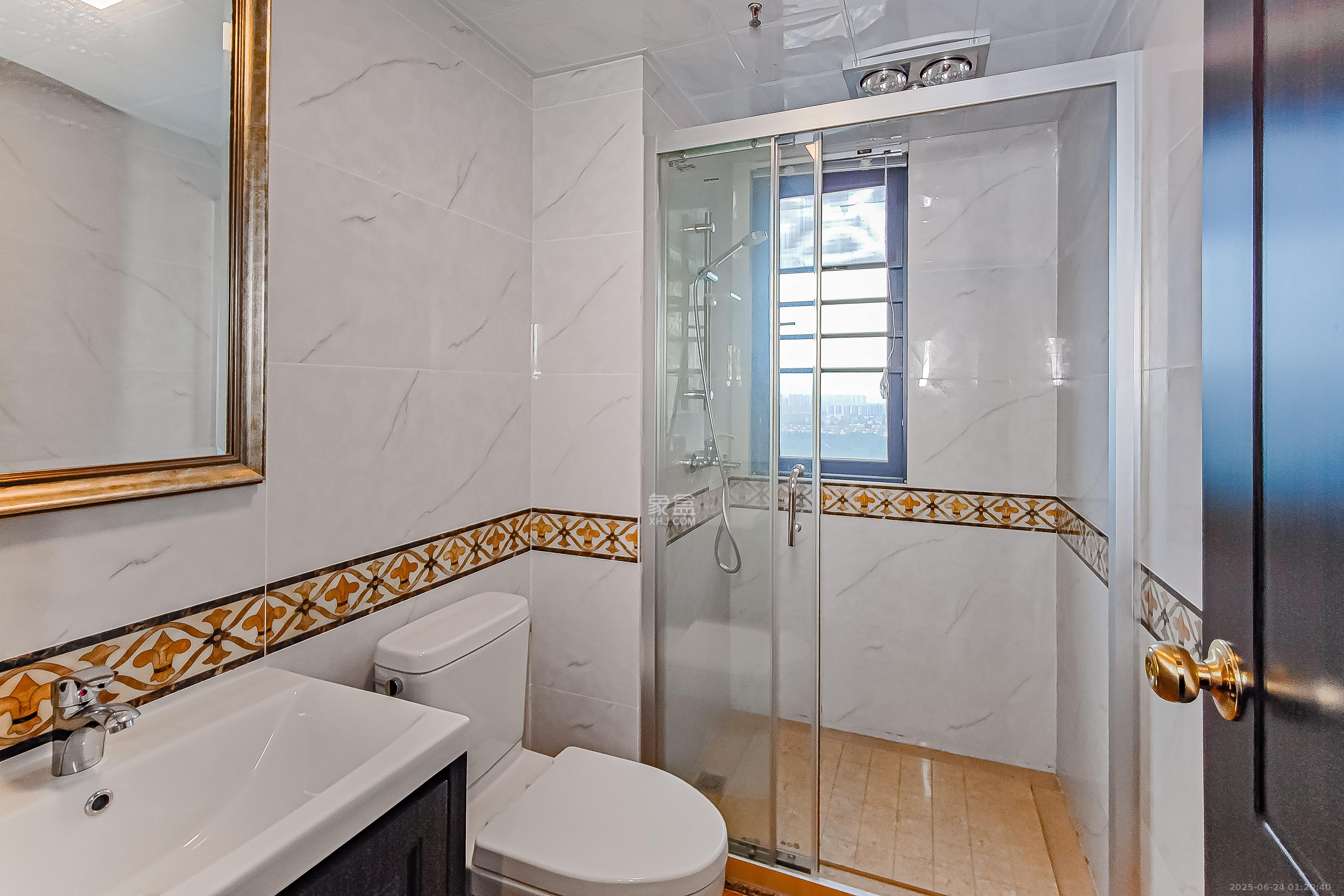 碧桂园威尼斯城 4室3厅3卫 260.0万 碧桂园威尼斯城 4室3厅3卫 260.0万卫生间