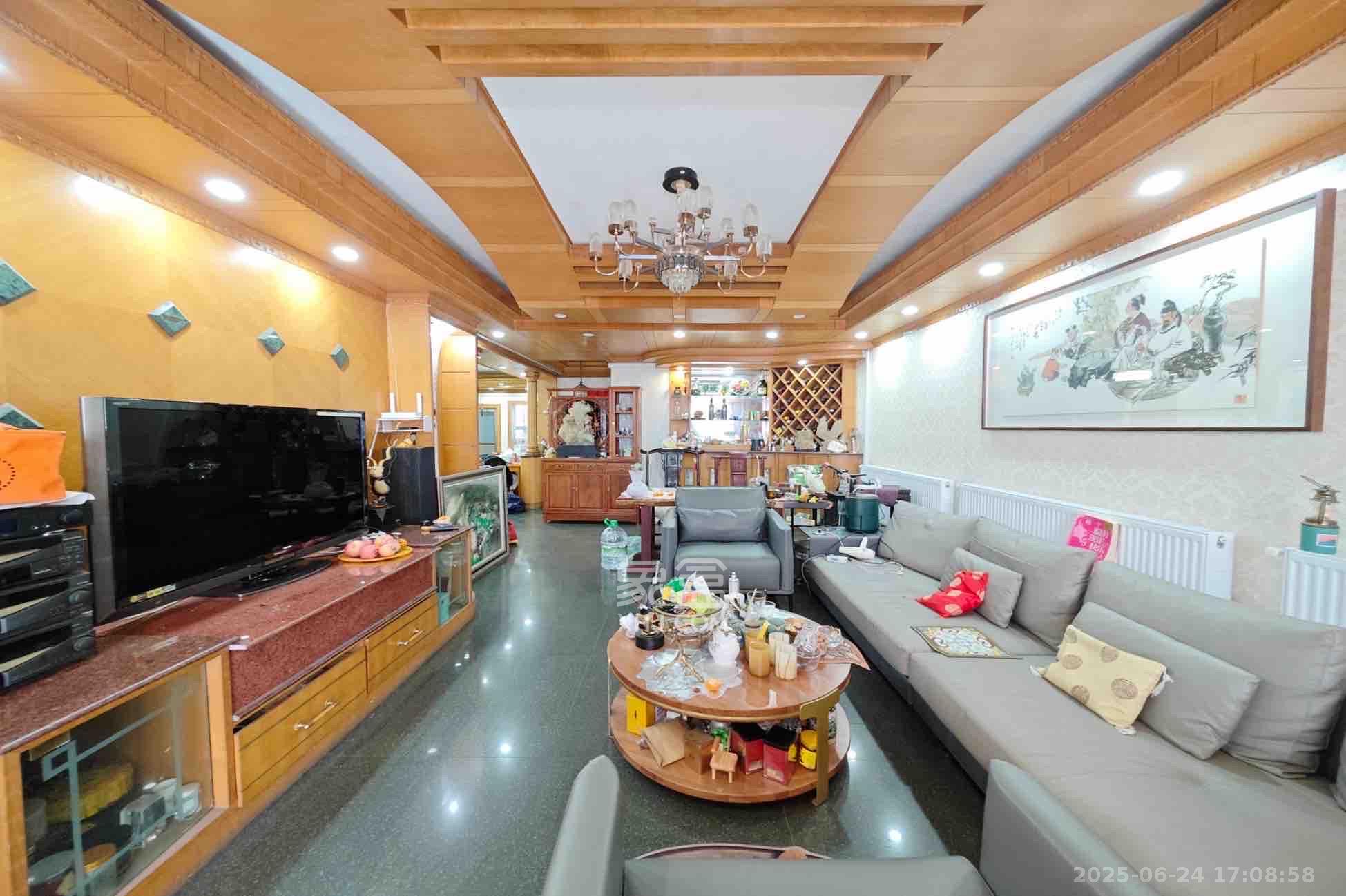 泰时花园  5室2厅2卫    3000.0元/月 泰时花园  5室2厅2卫    3000.0元/月