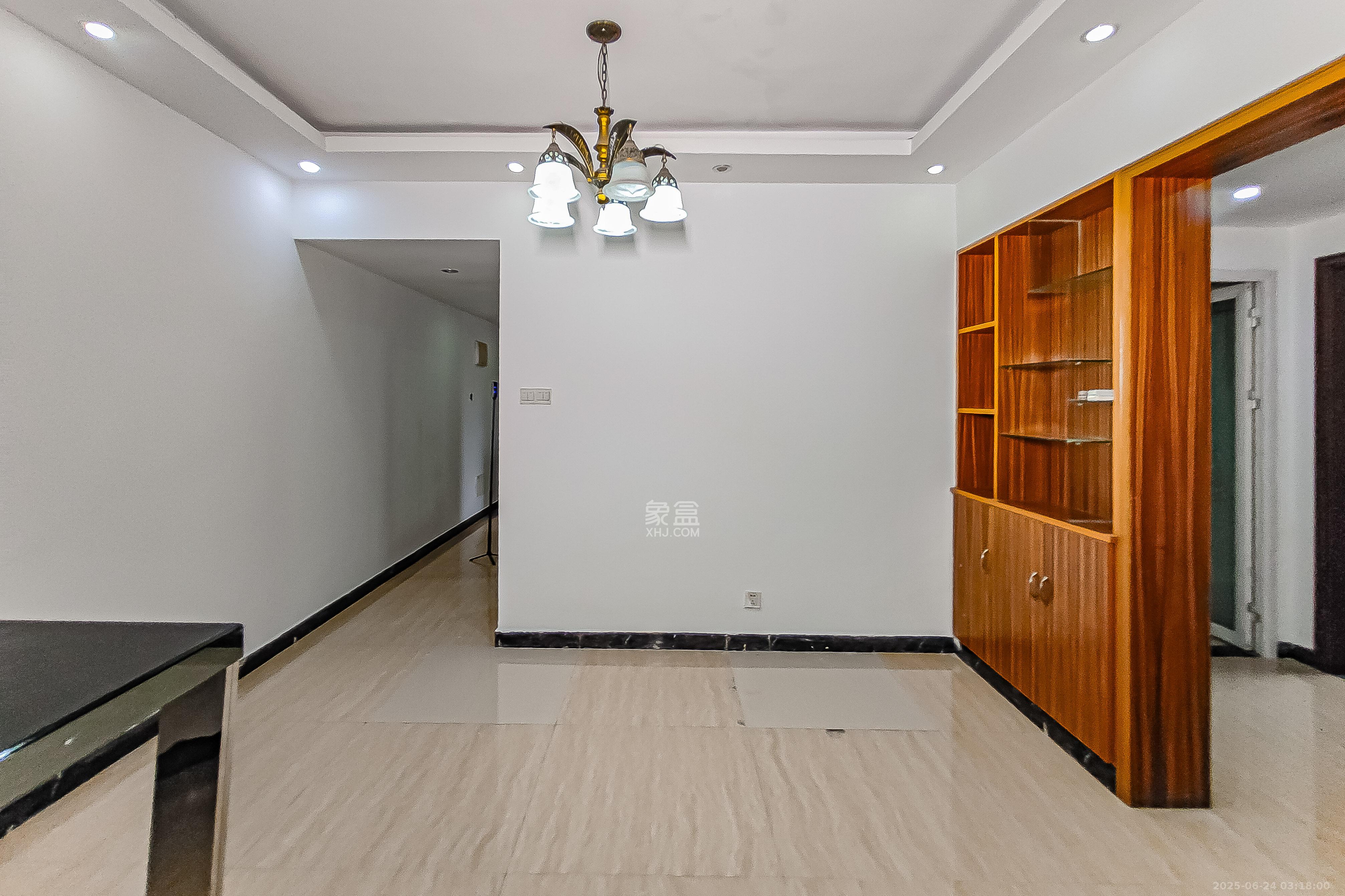 华润凤凰城二期 3室2厅1卫 75.0万 华润凤凰城二期 3室2厅1卫 75.0万客厅