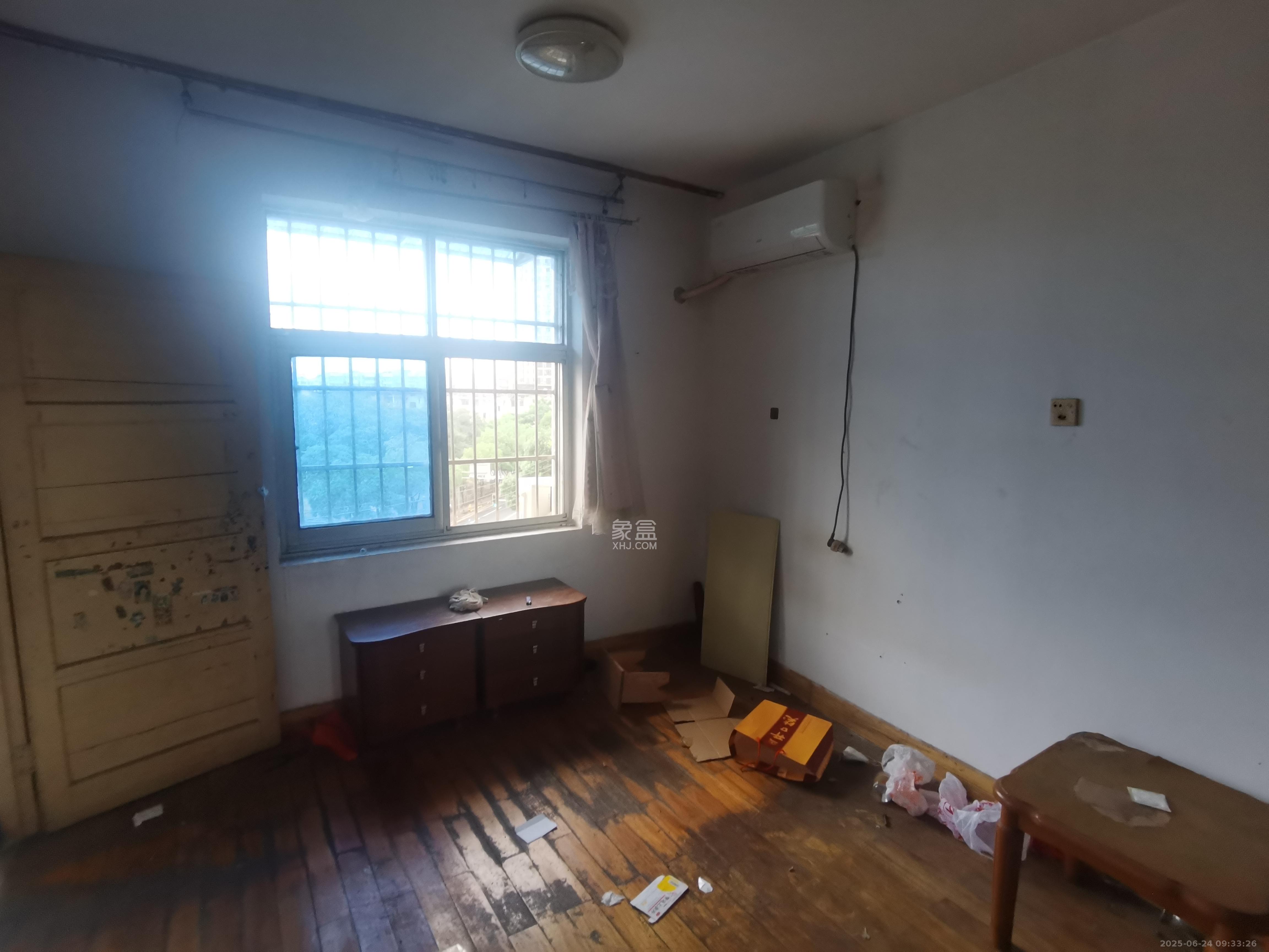 梨子山社区长电宿舍  2室2厅1卫   1200.00元/月室内图