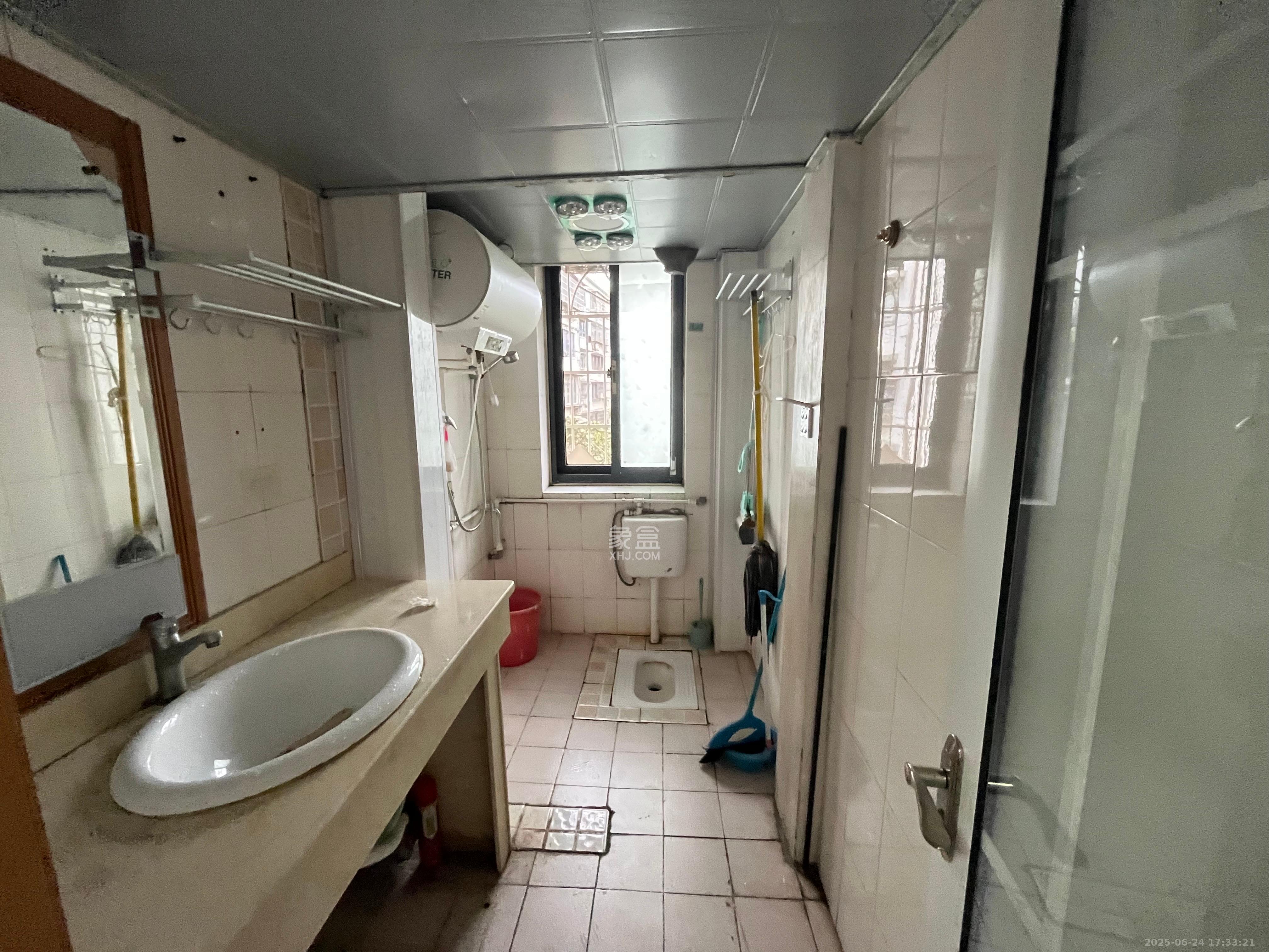 省烟曹家坡宿舍 2室2厅1卫 1700.0元/月 省烟曹家坡宿舍 2室2厅1卫 1700.0元/月室内图