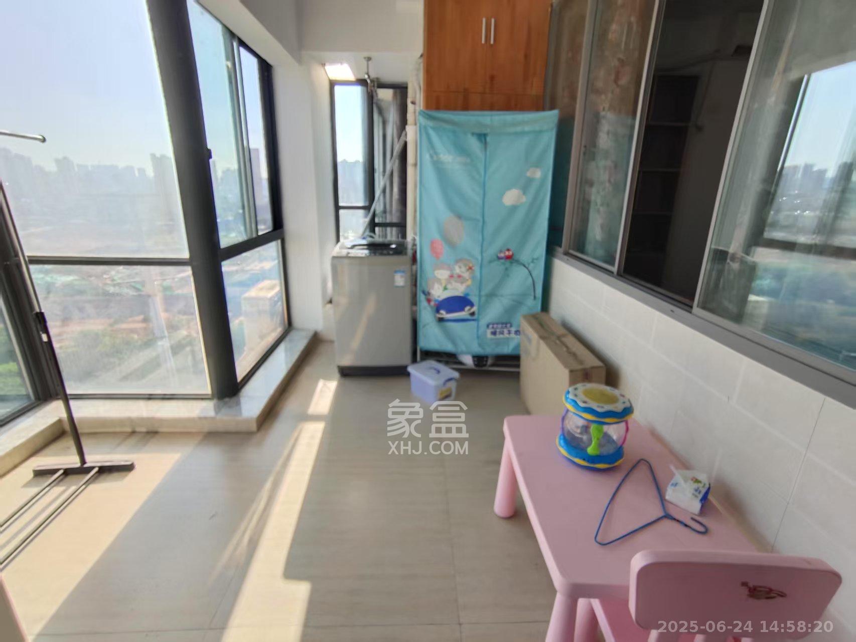 中城丽景香山园  3室2厅1卫   3200.00元/月室内图