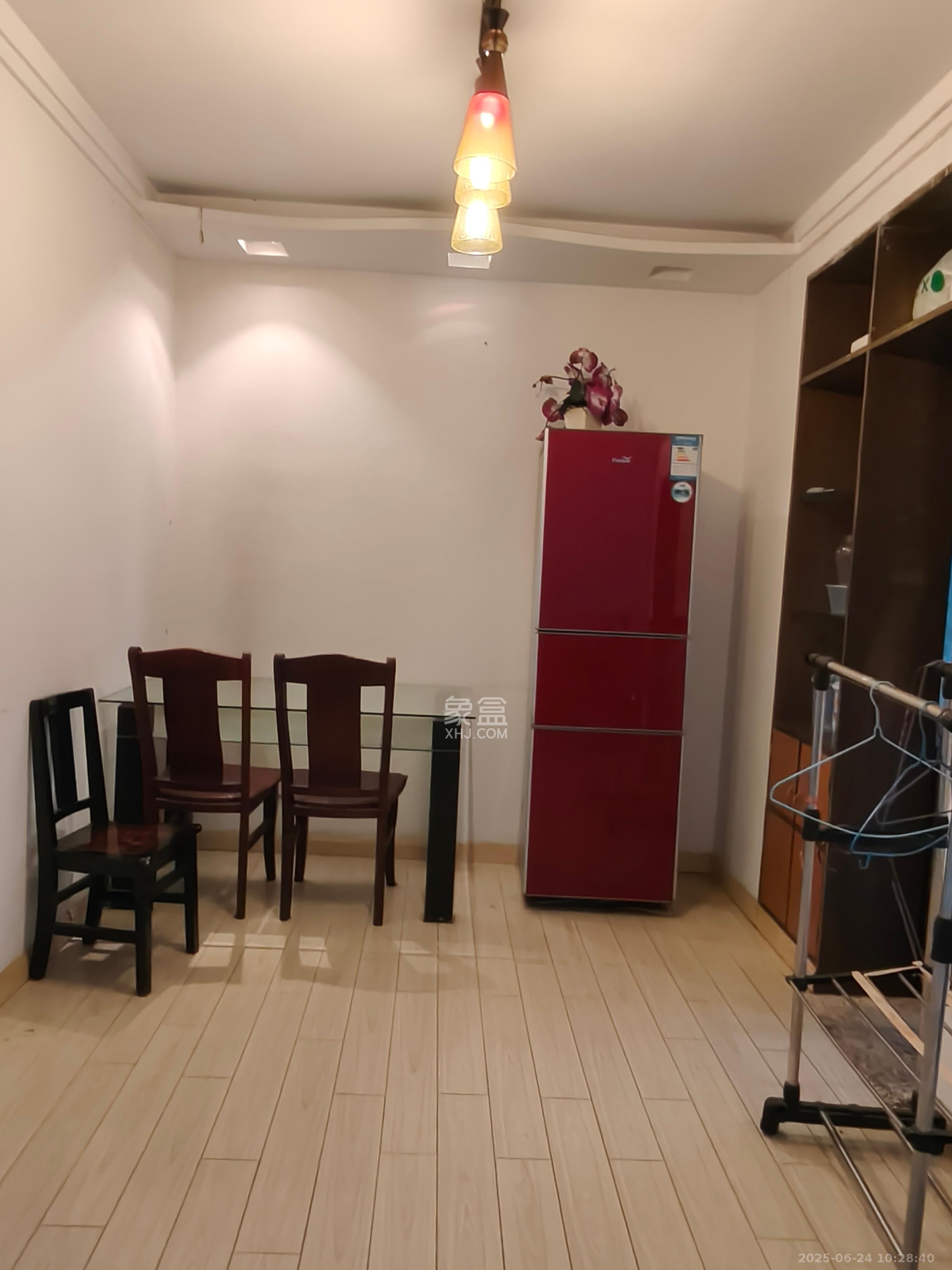 景湾小区（井湾小区）  2室2厅1卫   1500.00元/月室内图