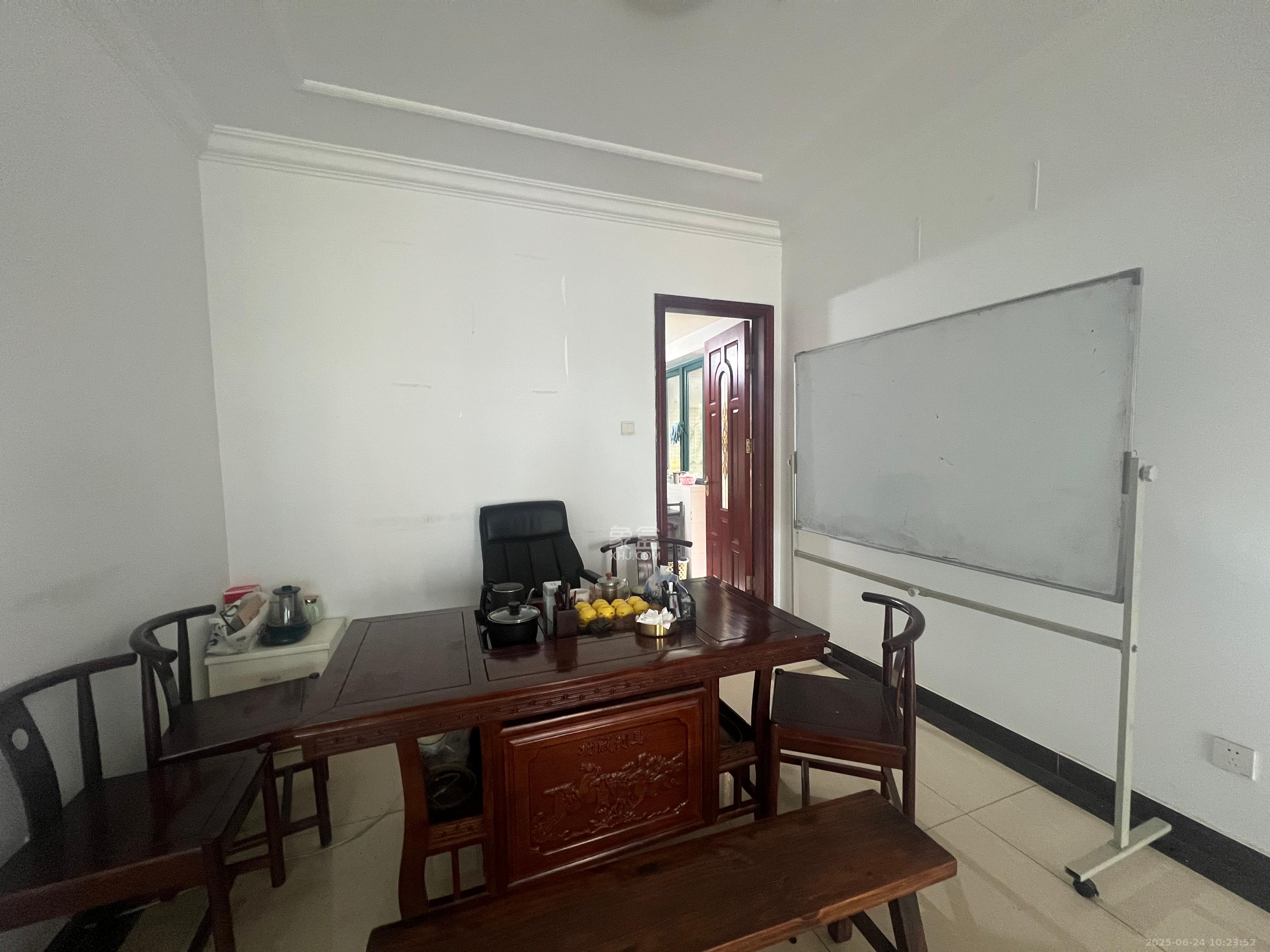 恒大绿洲 4室2厅2卫 3000.0元/月 恒大绿洲 4室2厅2卫 3000.0元/月室内图